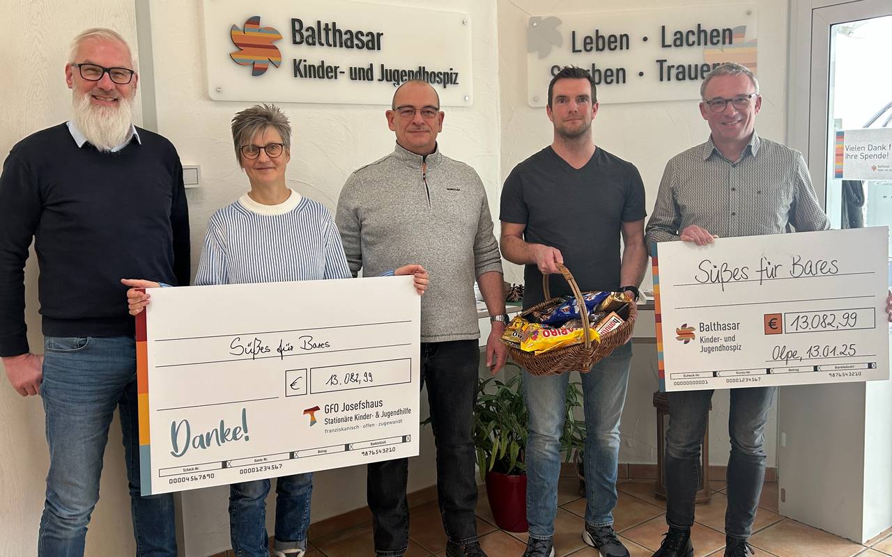 Mit der Aktion "Süßes für Bares" spendet die SMS-Group Hilchenbach 26.000 Euro an das Kinder- und Jugendhospiz Balthasar und das GFO Josefshaus.