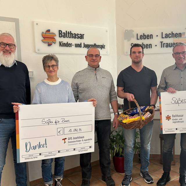 Mit der Aktion "Süßes für Bares" spendet die SMS-Group Hilchenbach 26.000 Euro an das Kinder- und Jugendhospiz Balthasar und das GFO Josefshaus.