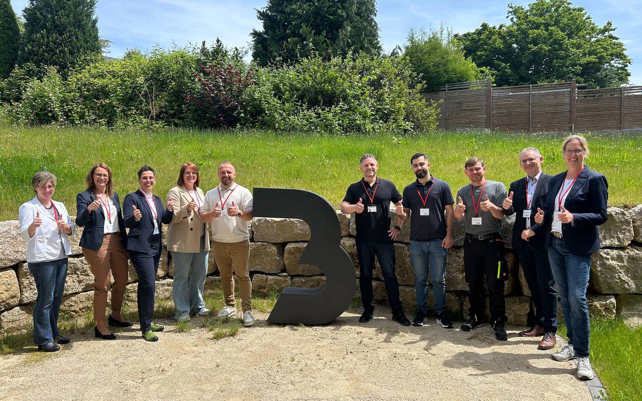 Immer mehr Unternehmen setzen auf die Integration von Geflüchteten - zum Beispiel auch die Firma Becker KONZEPT.