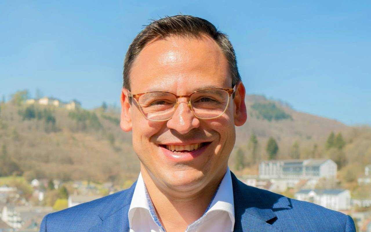 Samir Schneider (SPD) will Bürgermeister in Bad Laasphe werden.