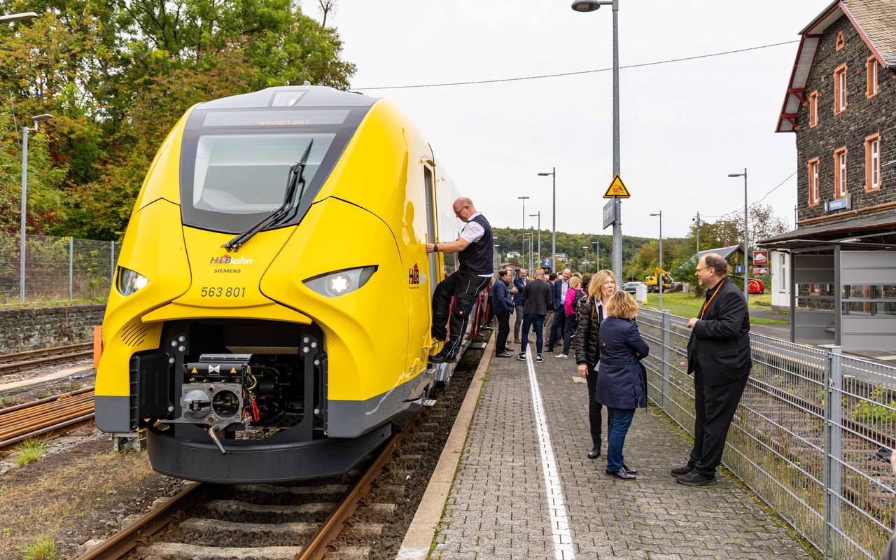 Neuer elektrischer Zug in Siegen-Wittgenstein unterwegs.