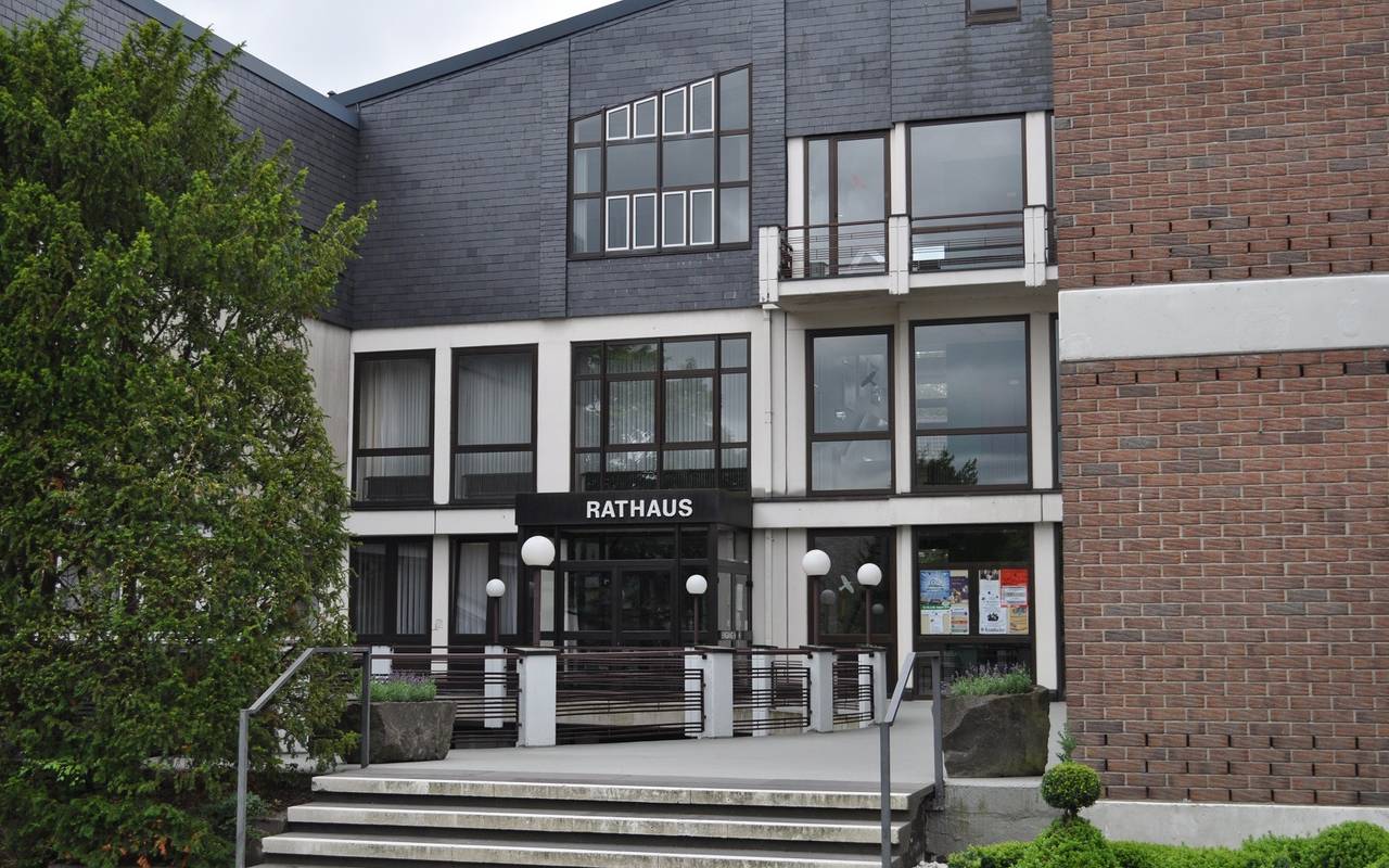 Nach dem Hackerangriff auf die kommunalen Verwaltungen in Südwestfalen können in Wilnsdorf ab sofort wieder Personalausweise und Reisepässe beantragt werden.