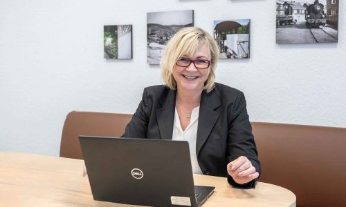 Astrid Oldfield Spezialistin für Versicherungskapitalanlage und private Vorsorge beim Versicherungswerk Siegen
