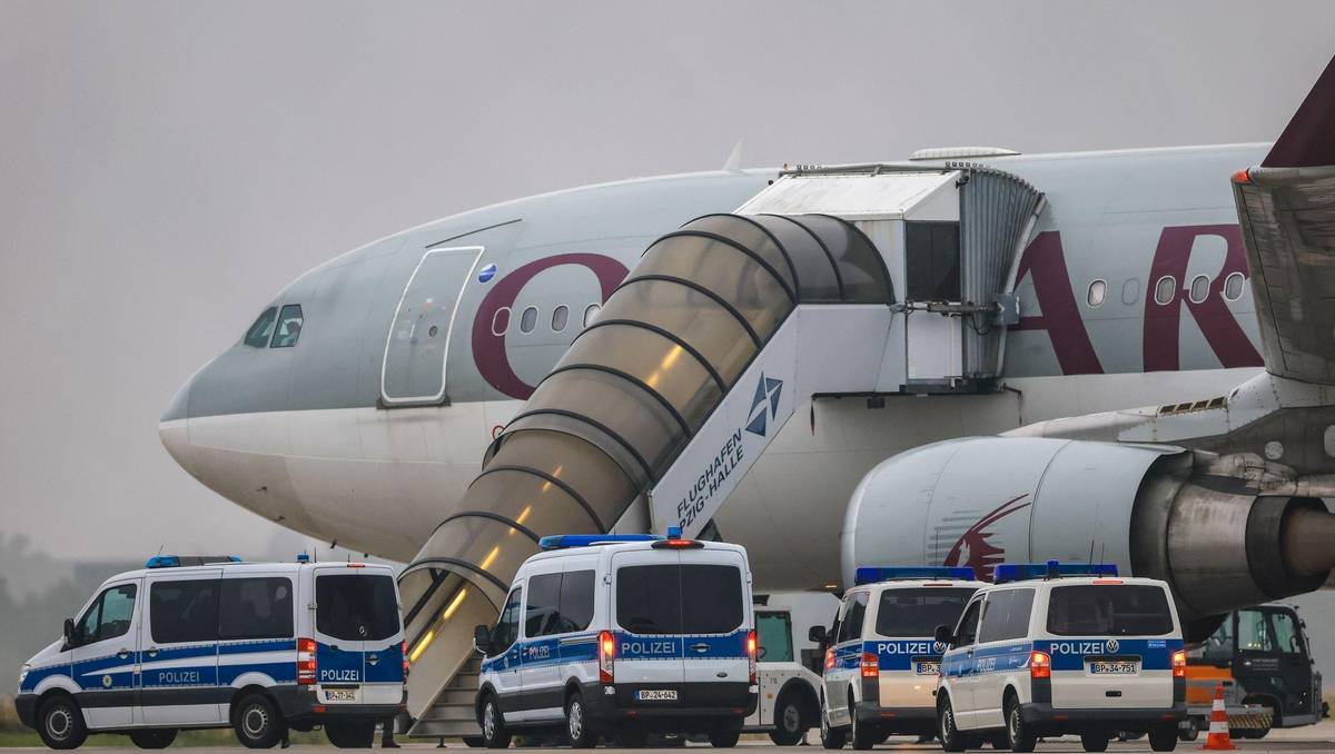 Abschiebeflug ab Flughafen Leipzig