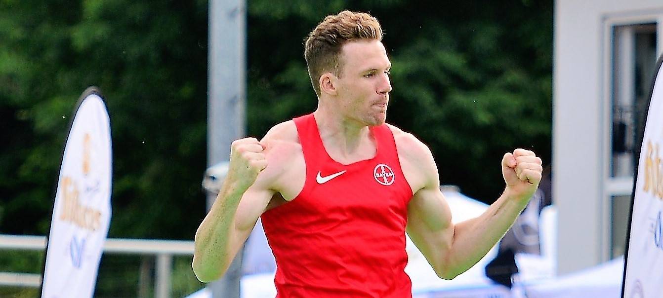 Gosenbacher Stabhochspringer überspringt Olympianorm