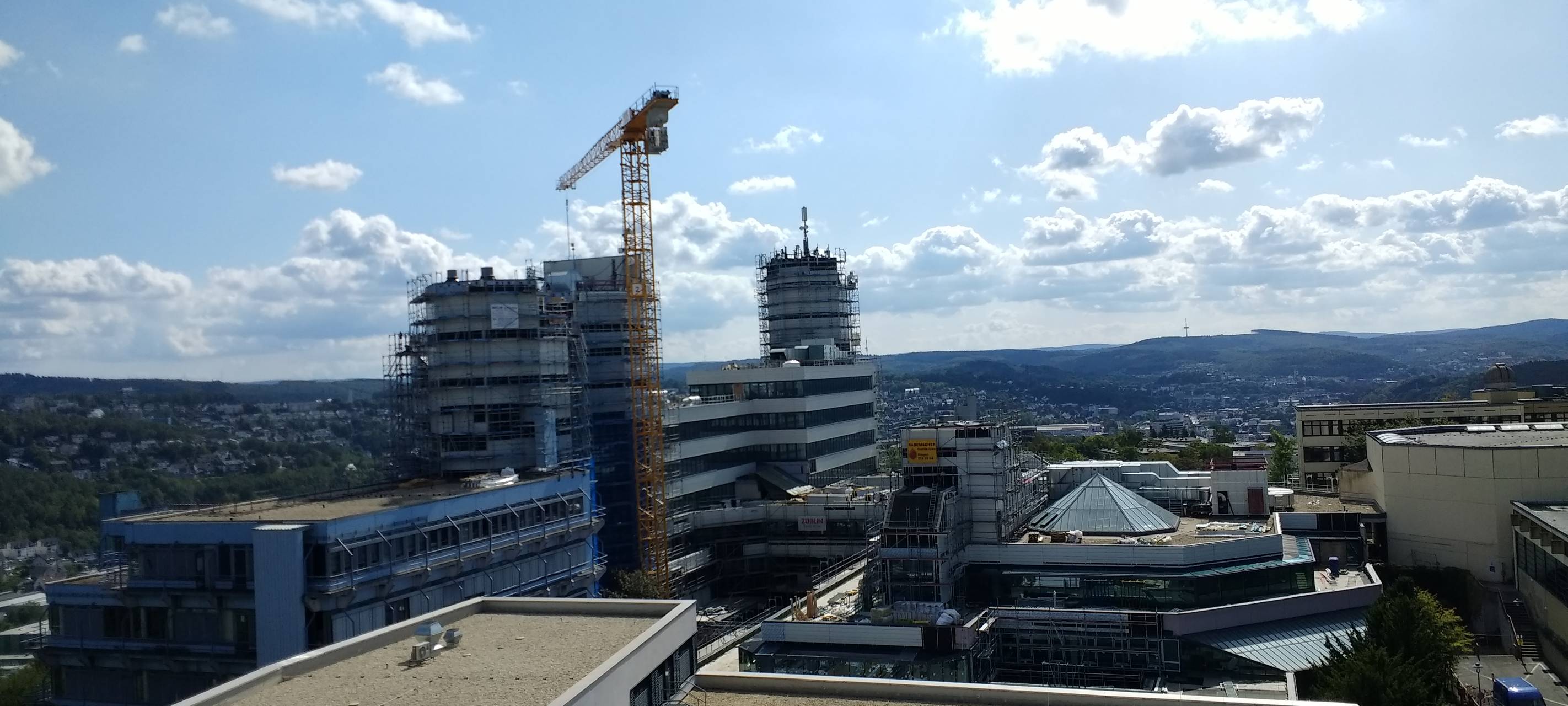 Arbeiten am Adolf-Reichwein-Campus auf der Zielgeraden