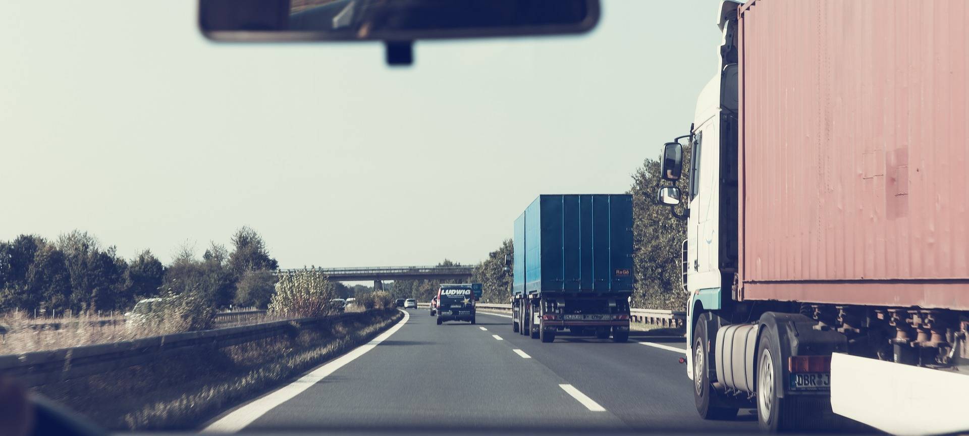 Zu wenig LKW-Stellplätze entlang der A45