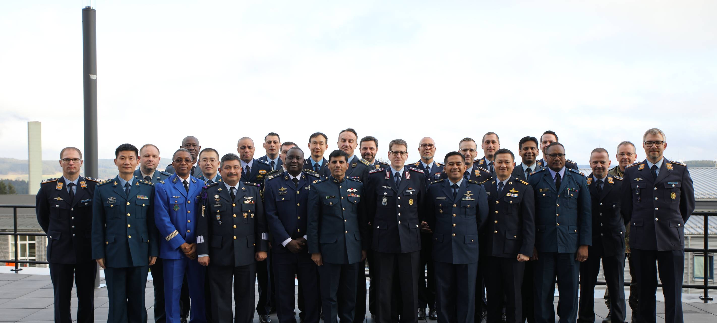 Internationale Delegation besucht Hachenberg-Kaserne