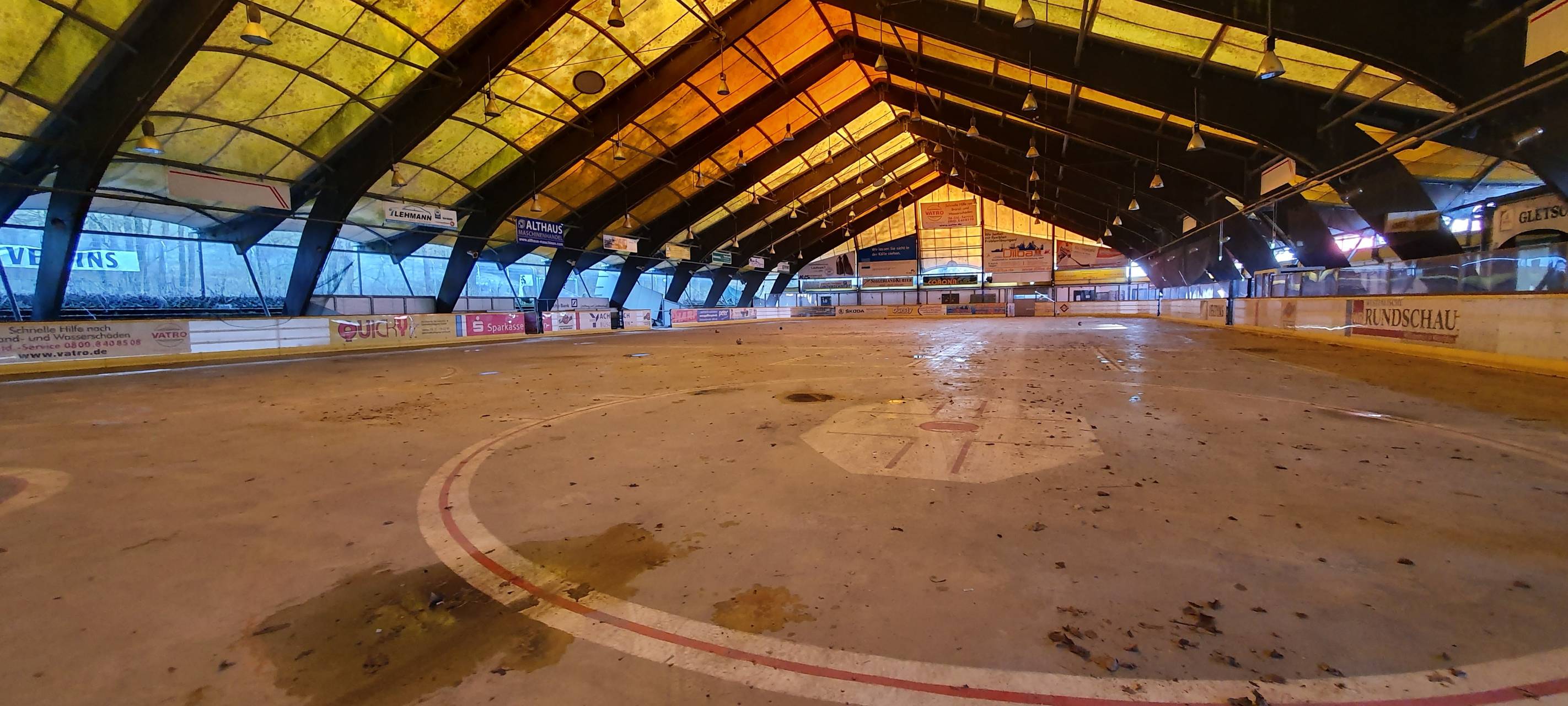 Eishalle Netphen vor dem Abriss