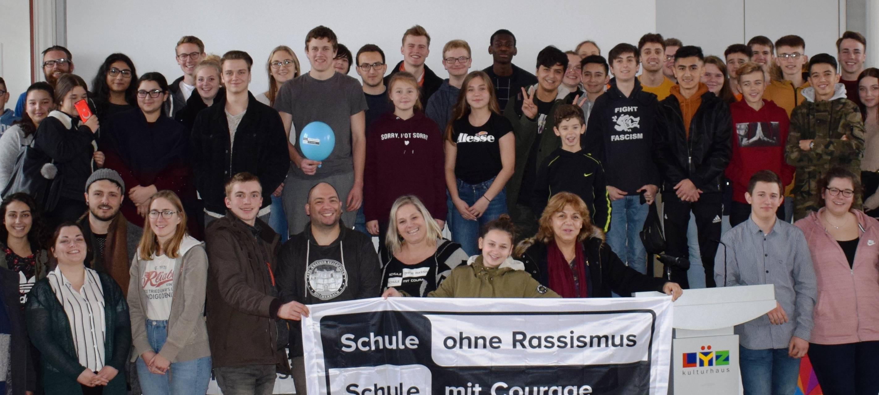 Schulen im Kreis zeigen Courage