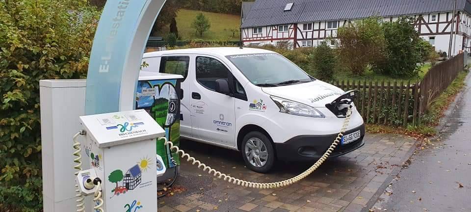 Dorf E-Auto Grund