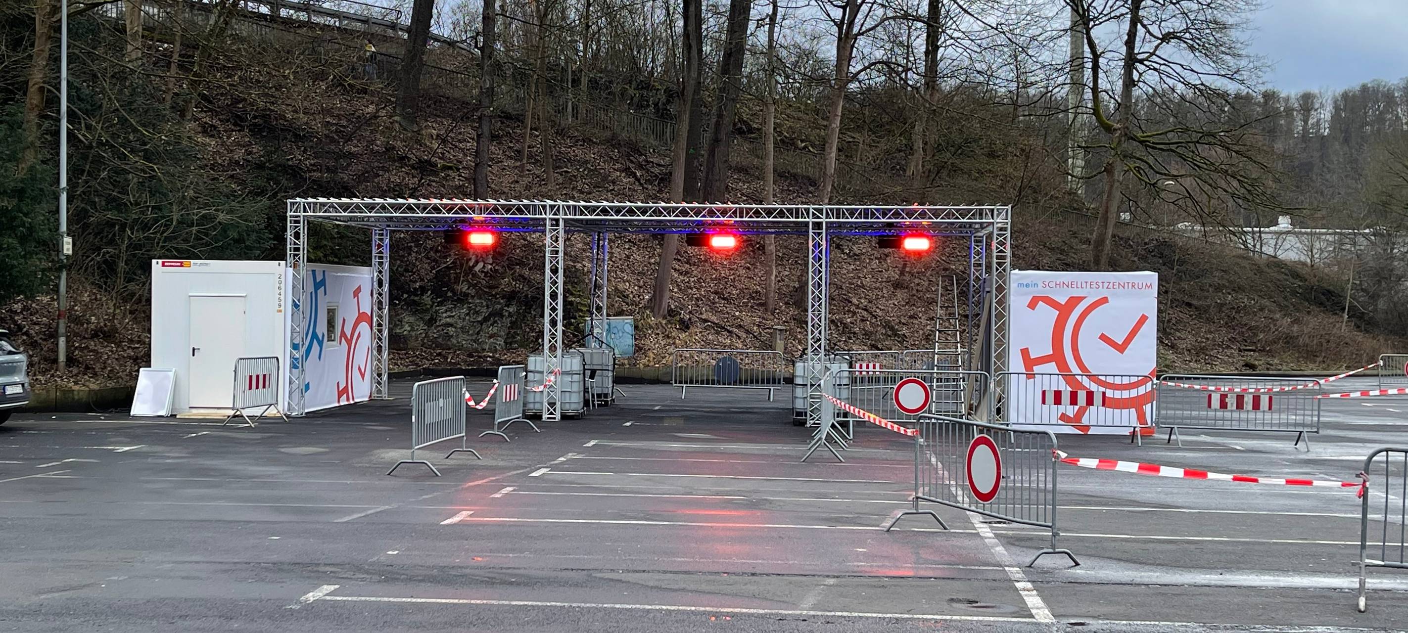 Schnelltest Drive In an der Siegerlandhalle