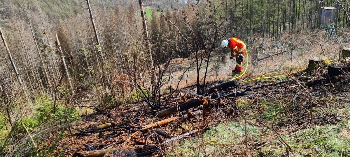 Feuerwehr geht von vierfacher Brandstiftung aus