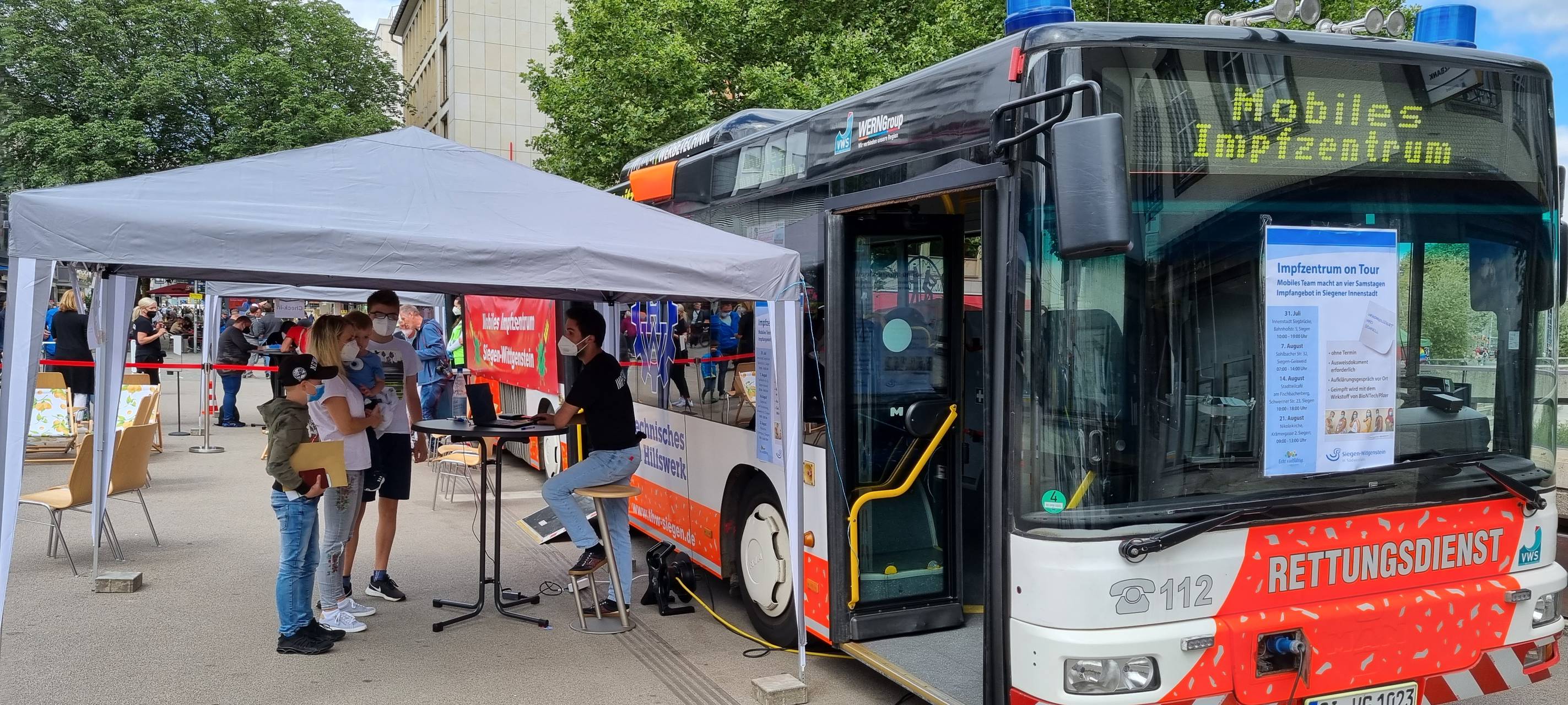 Erster Halt des Impfbusses