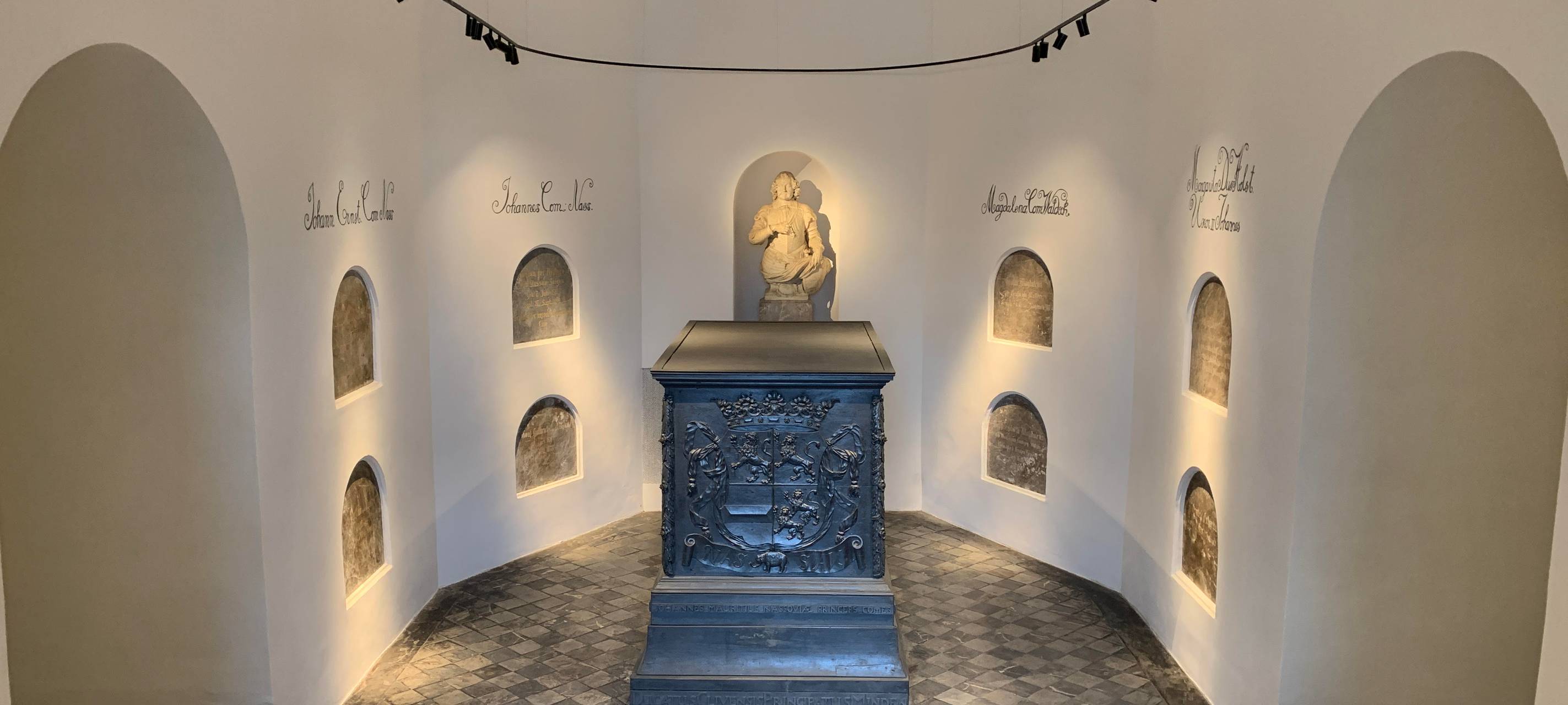 Siegen: 351 Jahre alte Fürstengruft im Unteren Schloss offiziell wiedereröffnet