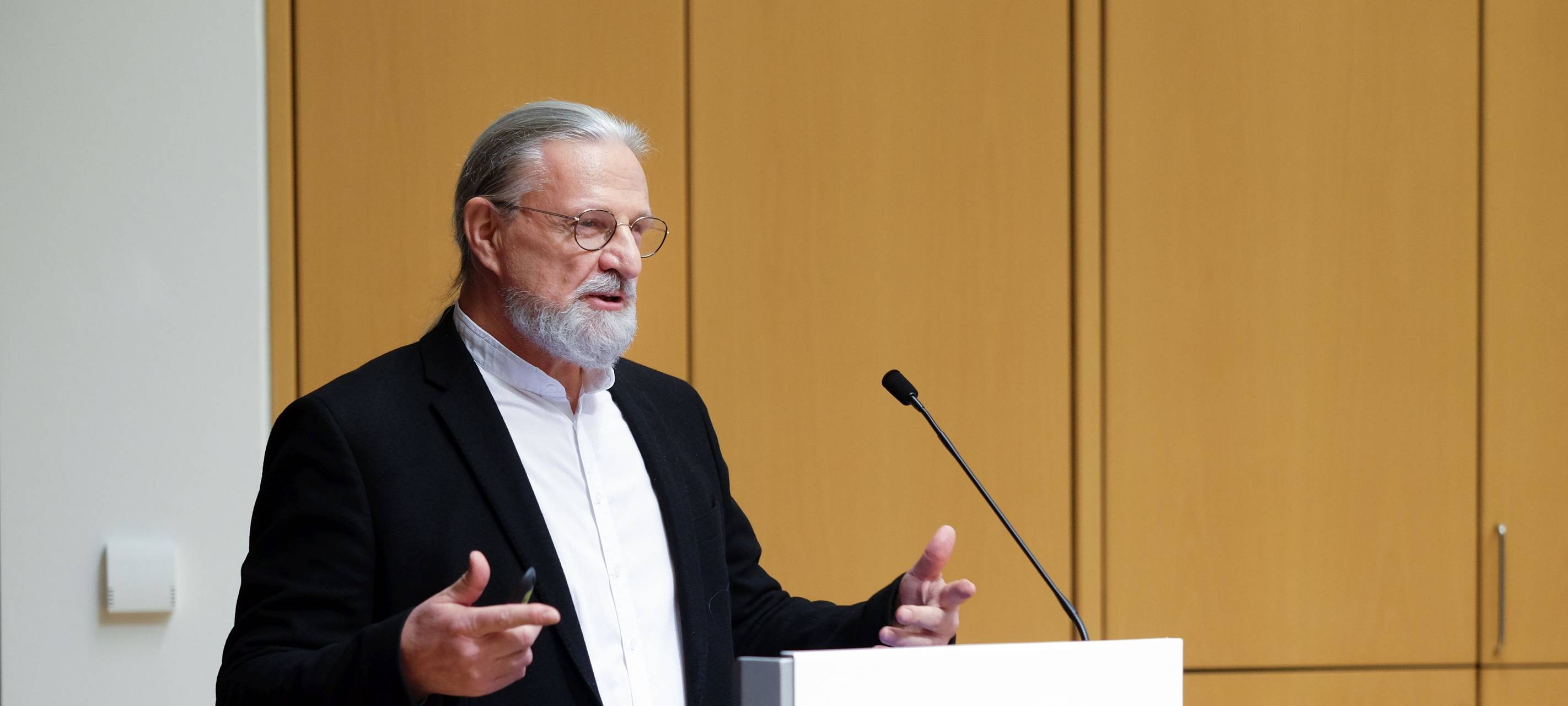 Stellte den Sachstand und die Perspektiven von "Siegen. Wissen verbindet" vor: Harald Peter.