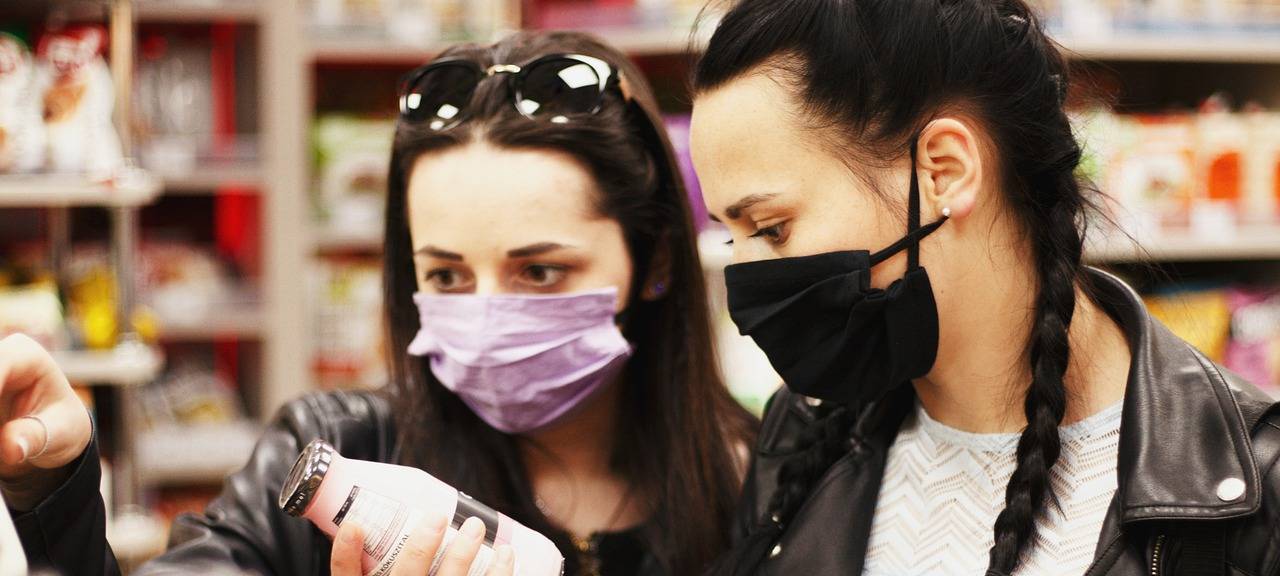 Viele shoppen weiter mit Maske
