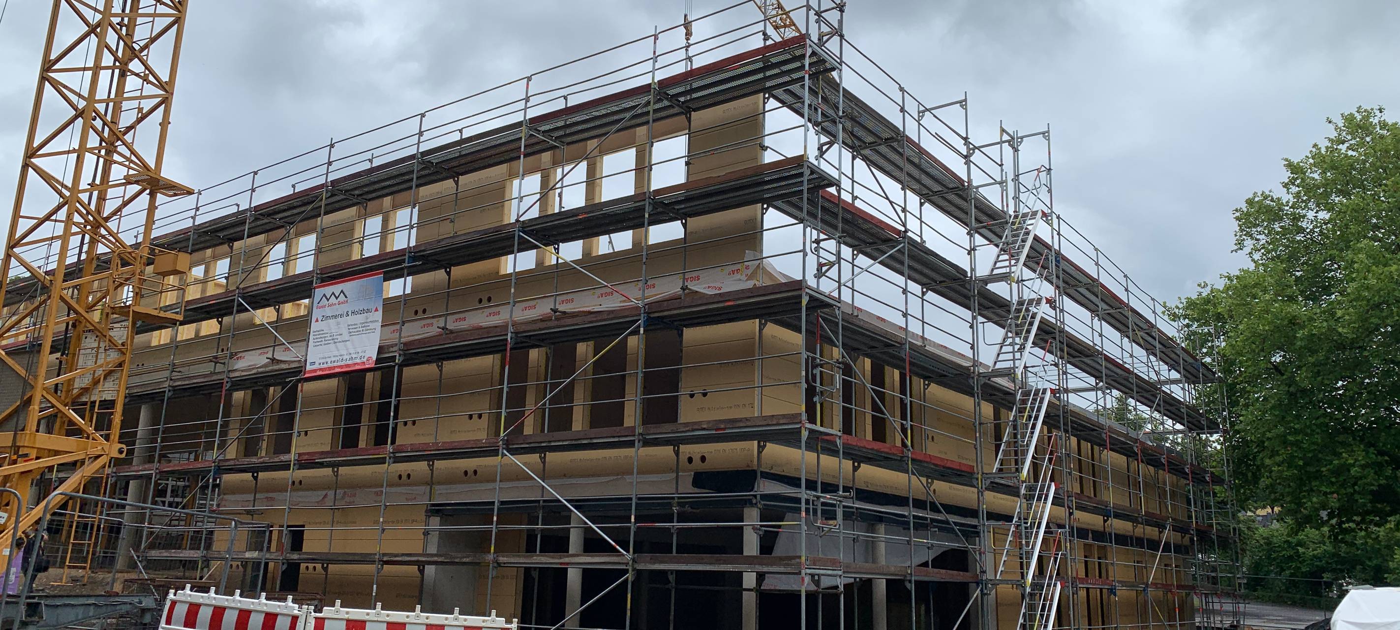 Der Rohbau des Anbaus steht