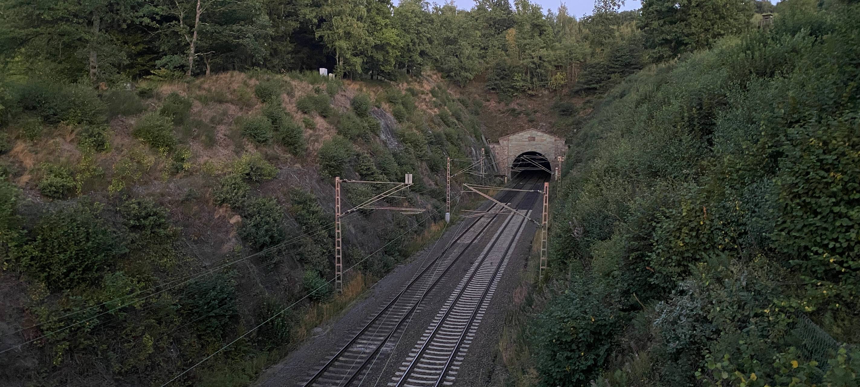 Wie geht es weiter mit dem Rudersdorfer Bahntunnel?