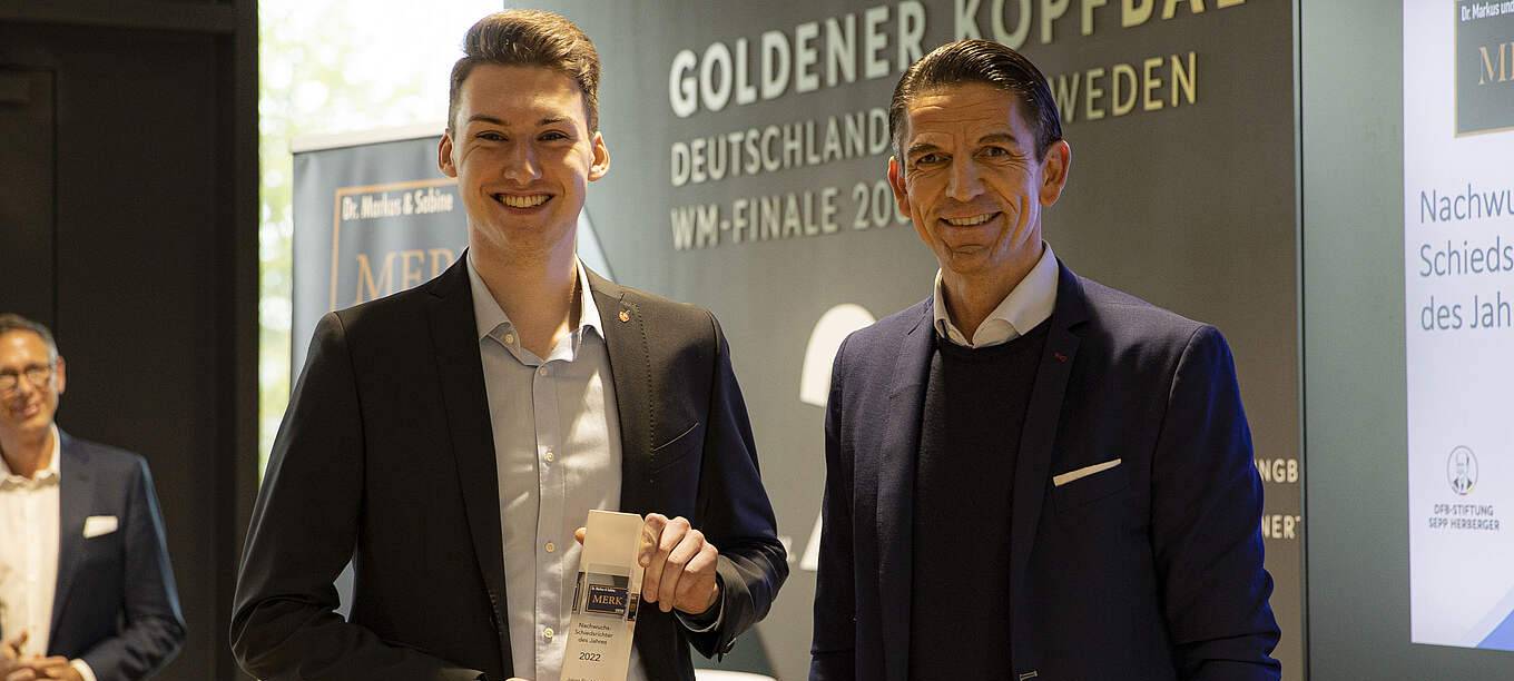 Jonas Fischbach vom SV Fortuna Freudenberg ist Deutschlands Nachwuchsschiedsrichter des Jahres
