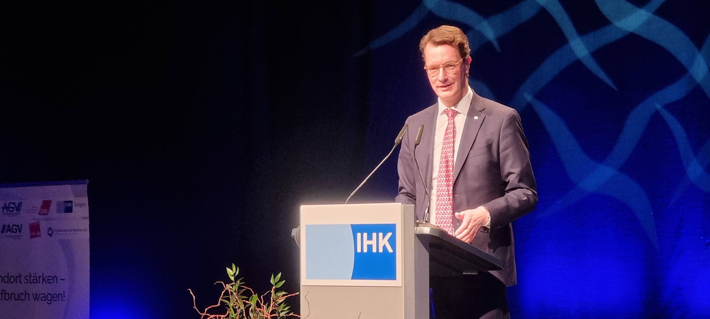 IHK-Siegen feiert Jahresempfang