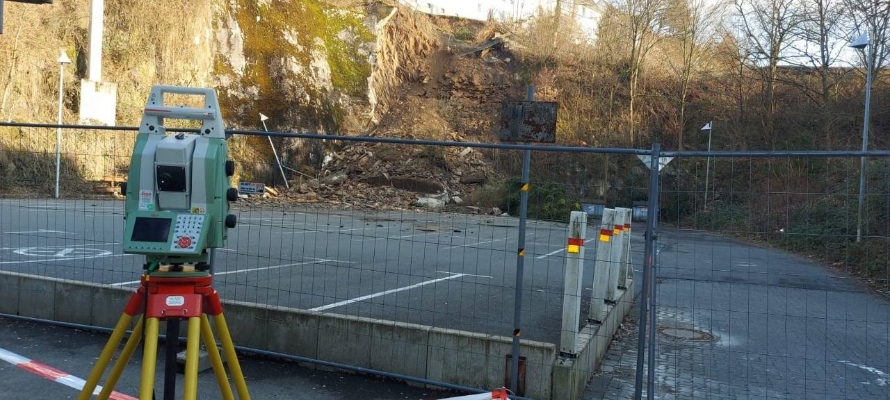 Gelände nach Hangabrutsch in Siegen wieder sicher
