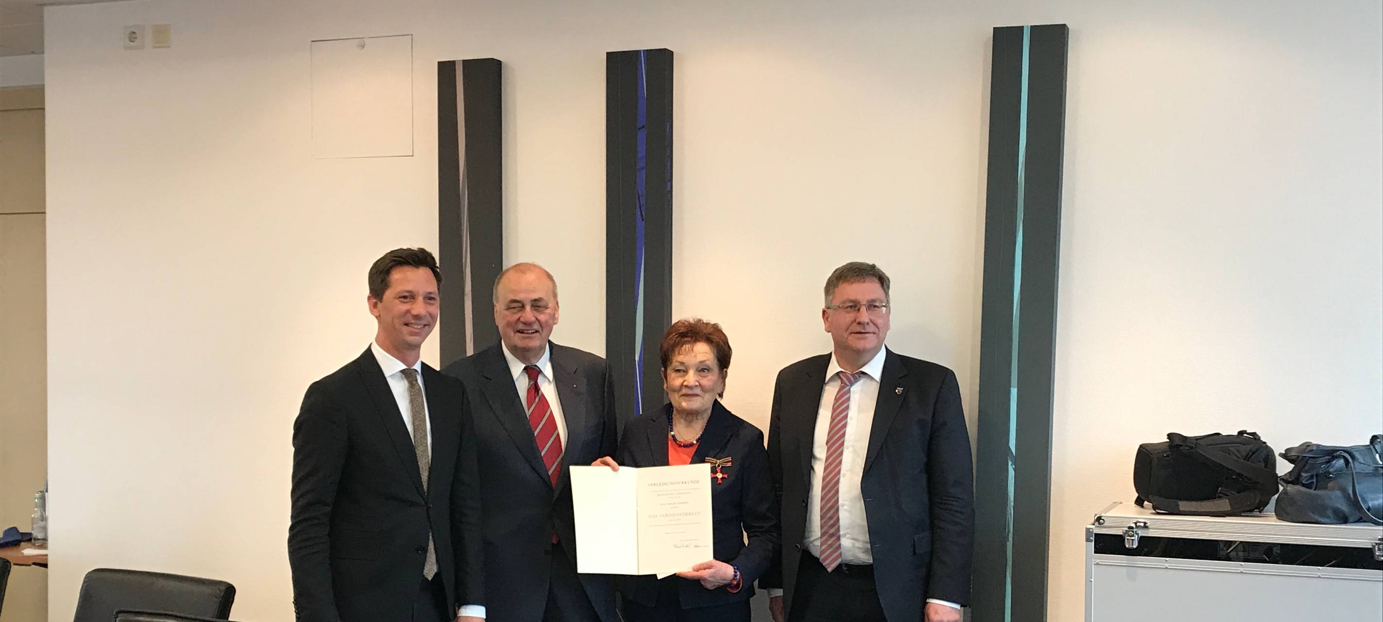 Bundesverdienstkreuz an Netpherin verliehen