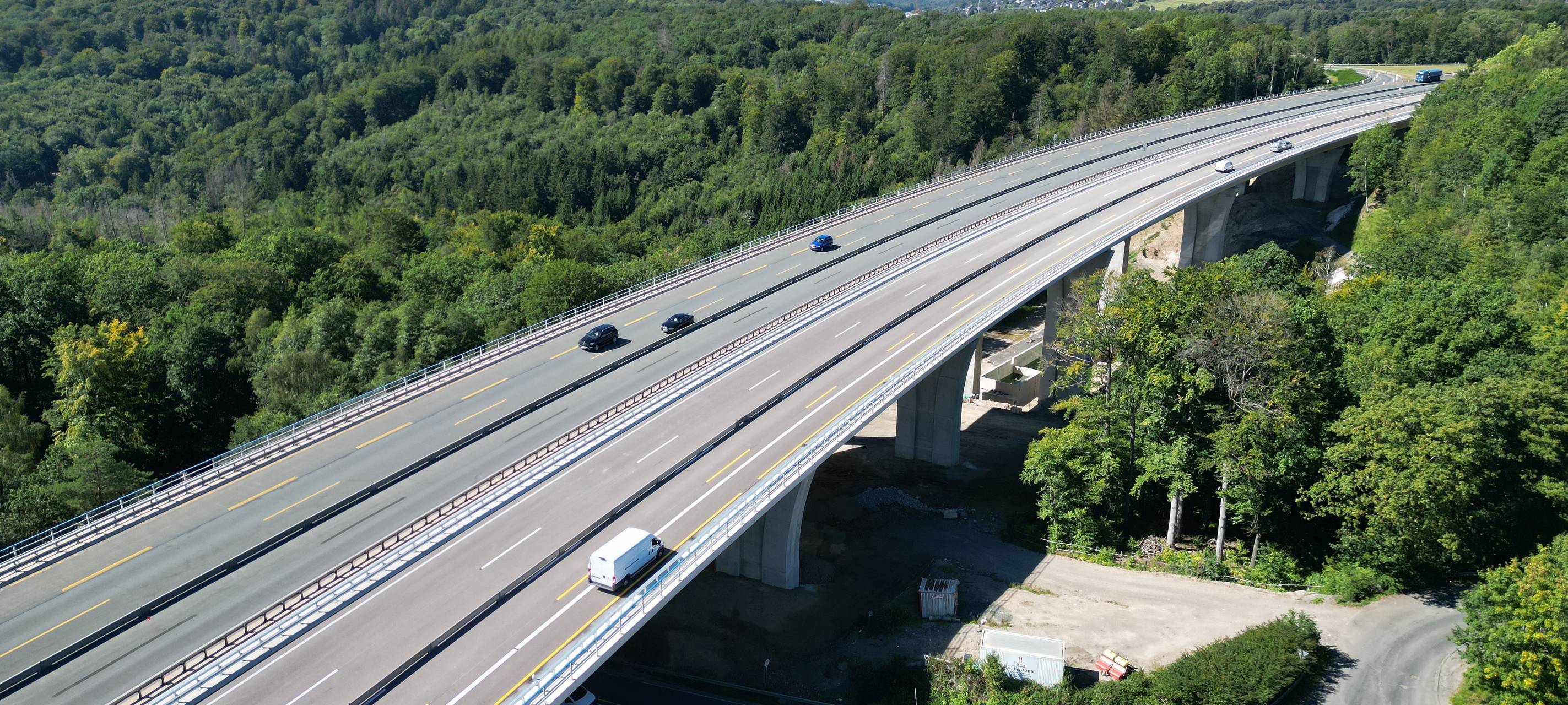 A45-Talbrücke "Kalteiche" zwischen Haiger/Burbach und Dillenburg ist fertig