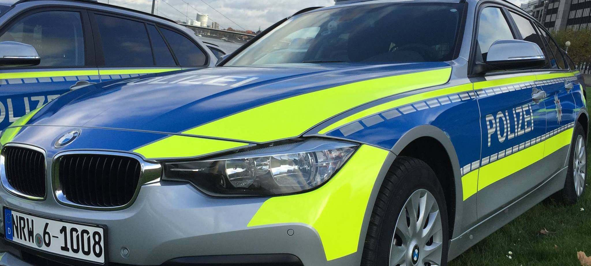 Olper Polizisten feiern Karneval