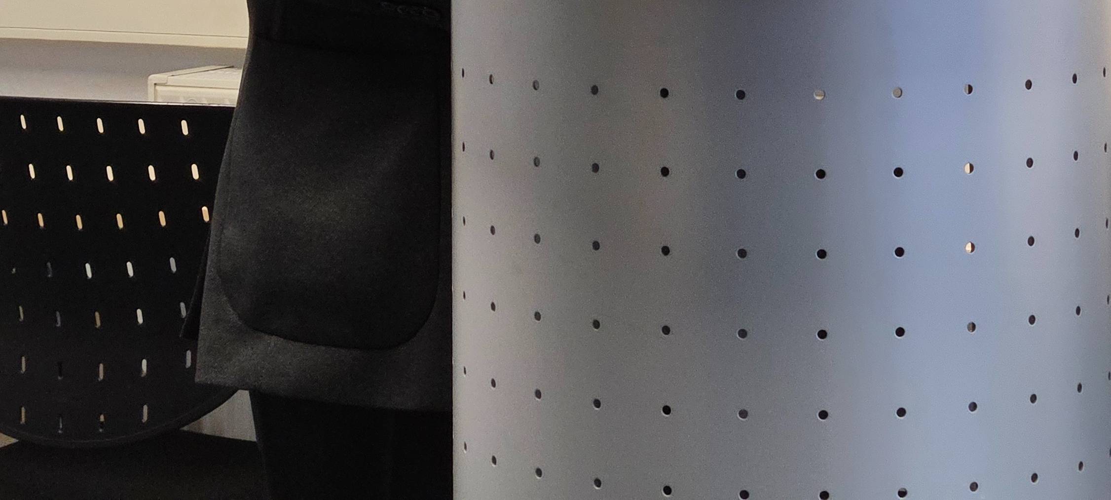 Portrait von Peter-Thomas Stuberg, Ein Mann im Anzug, mit Brille und grauen Haaren