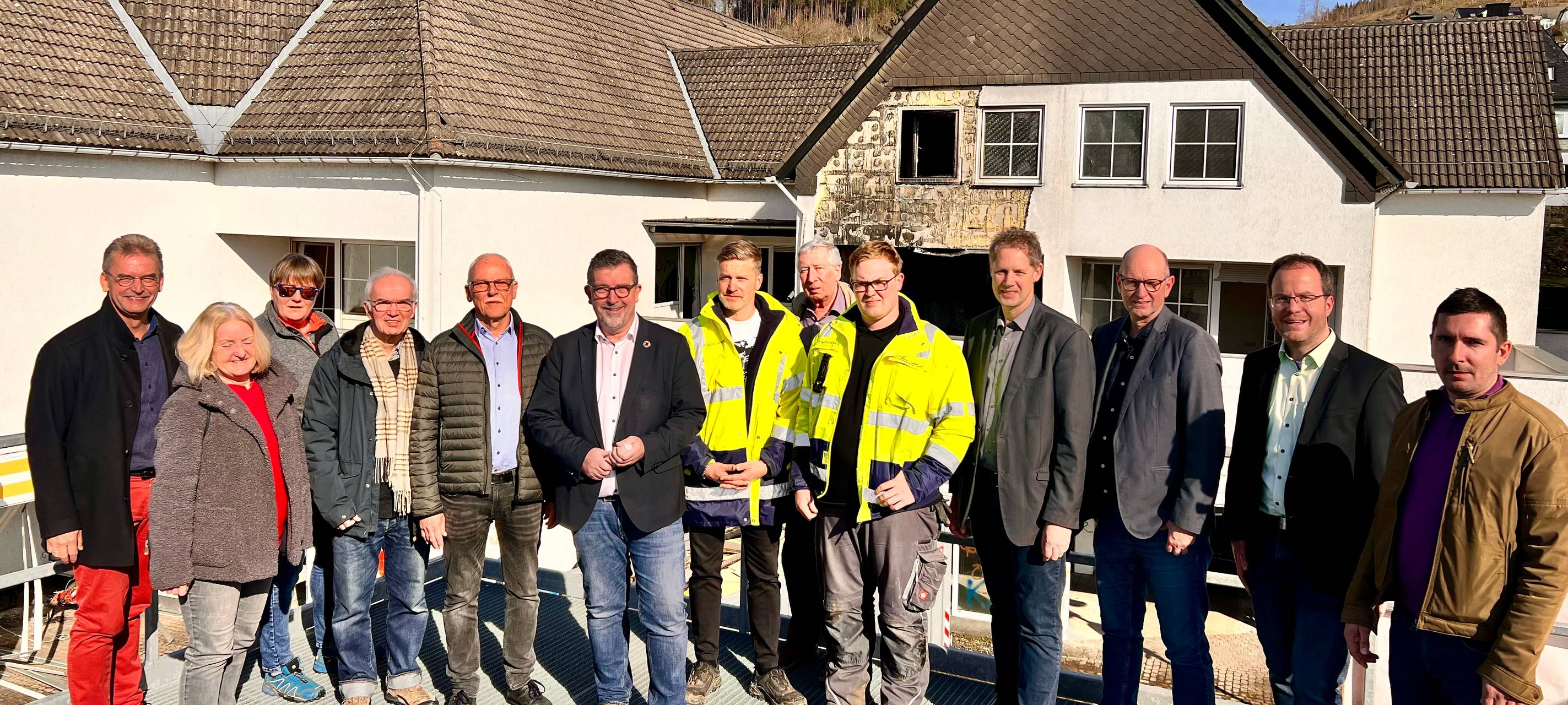 Abbruchbagger bei der Arbeit