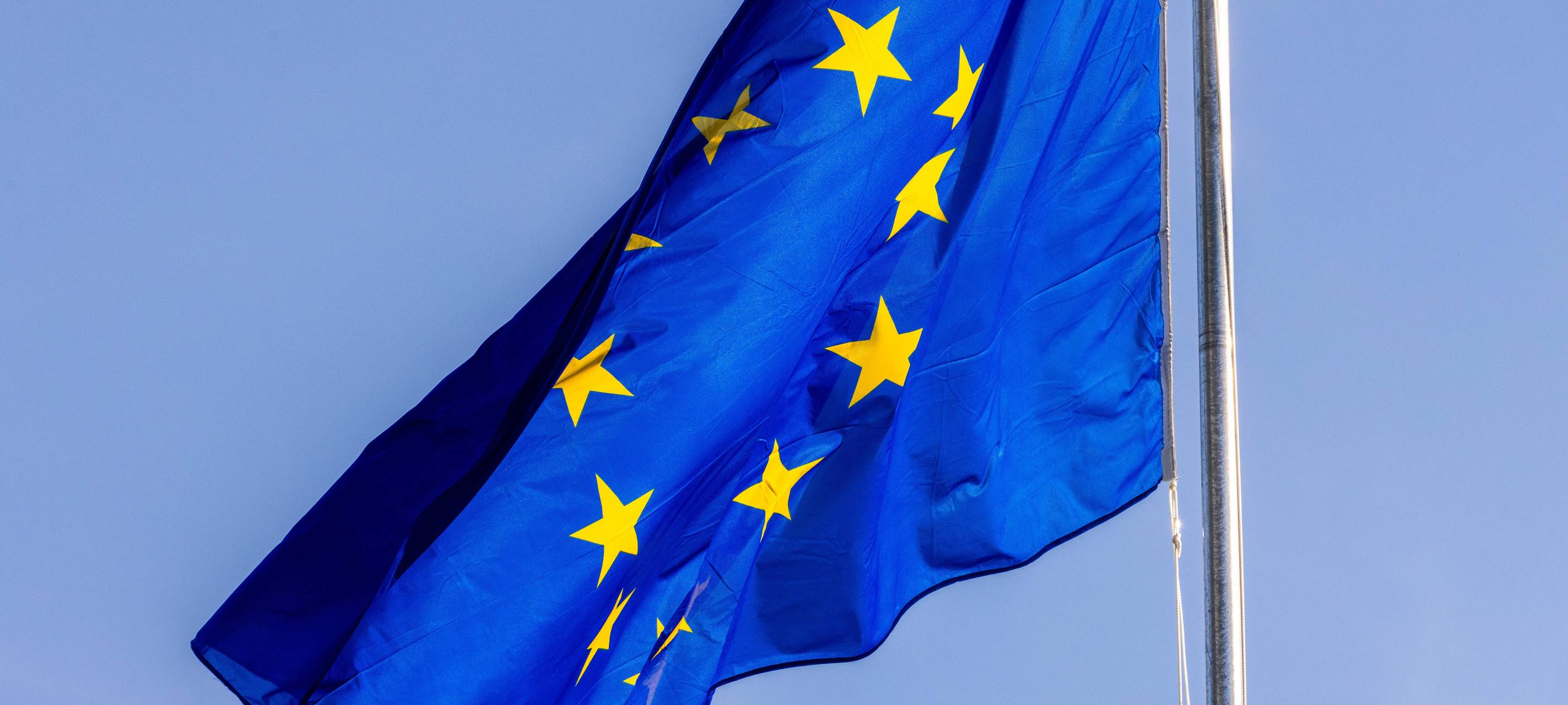 NRW vergibt Europaschecks an Vereine, Schulen und Gemeinden.