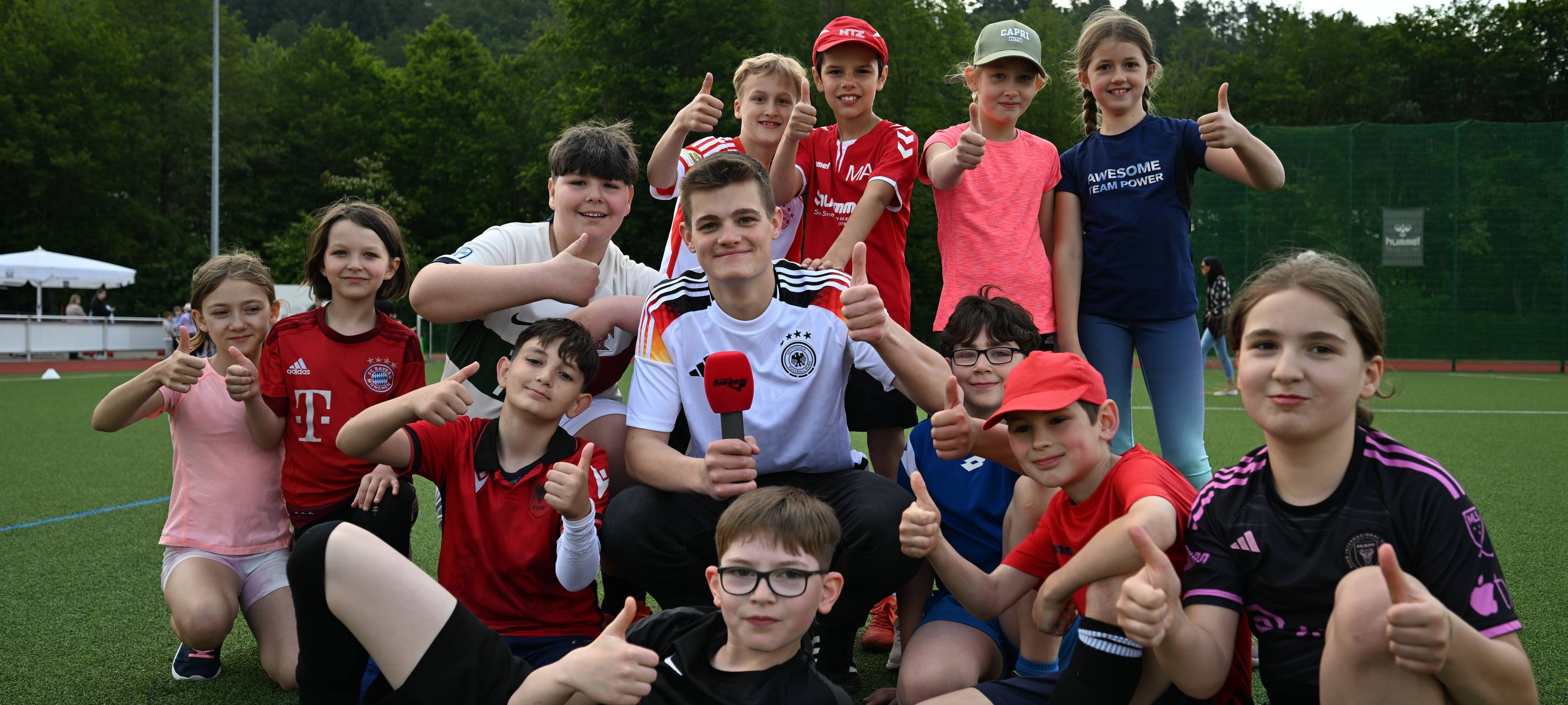 Kredenbacher Grundschüler haben Fußball auf dem Stundenplan