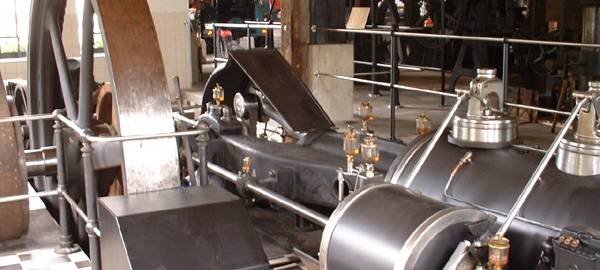 Bild einer Dampfmaschine im Technikmuseum