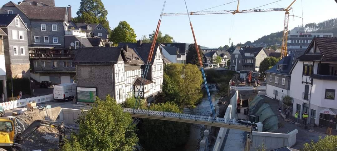 Neue Fußgängerbrücke