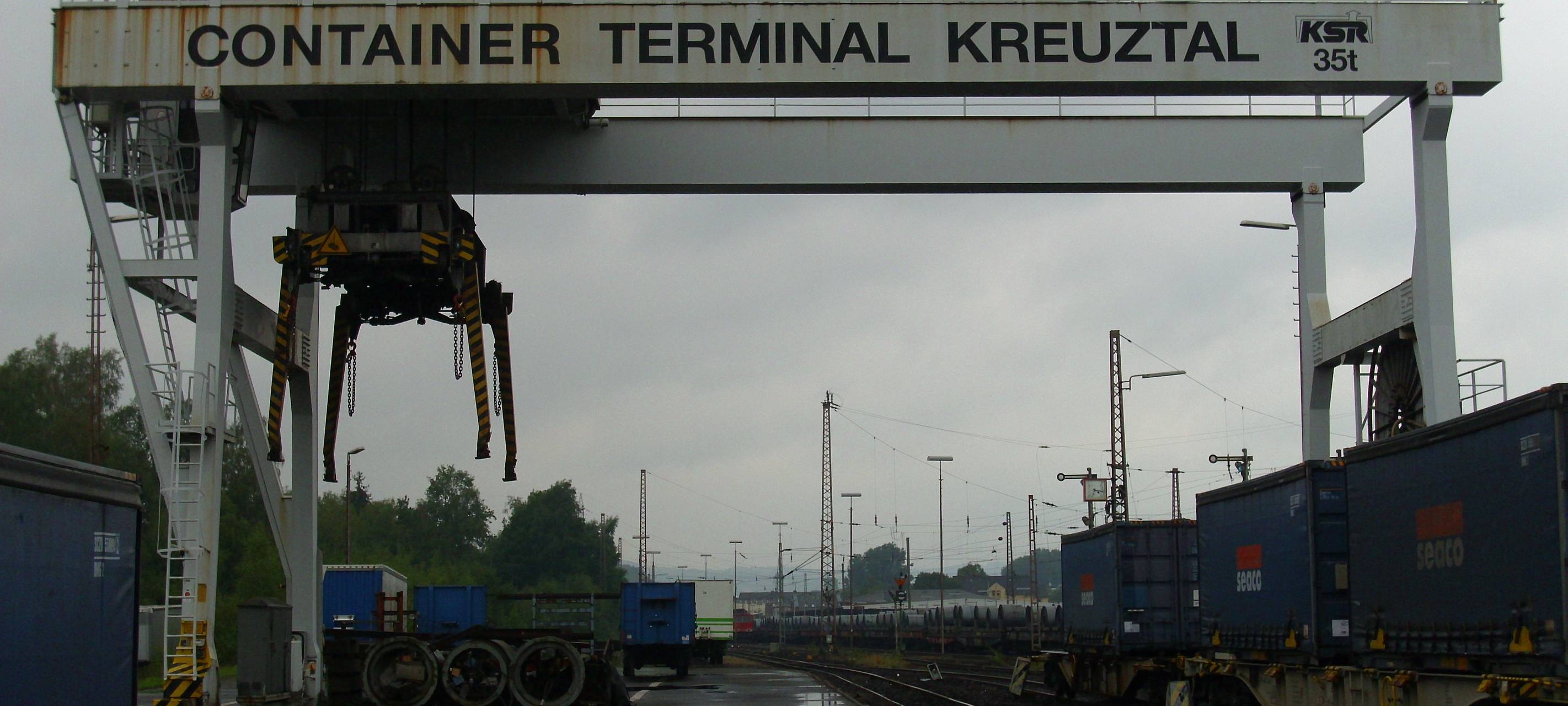 Container-Terminal geht in Betrieb