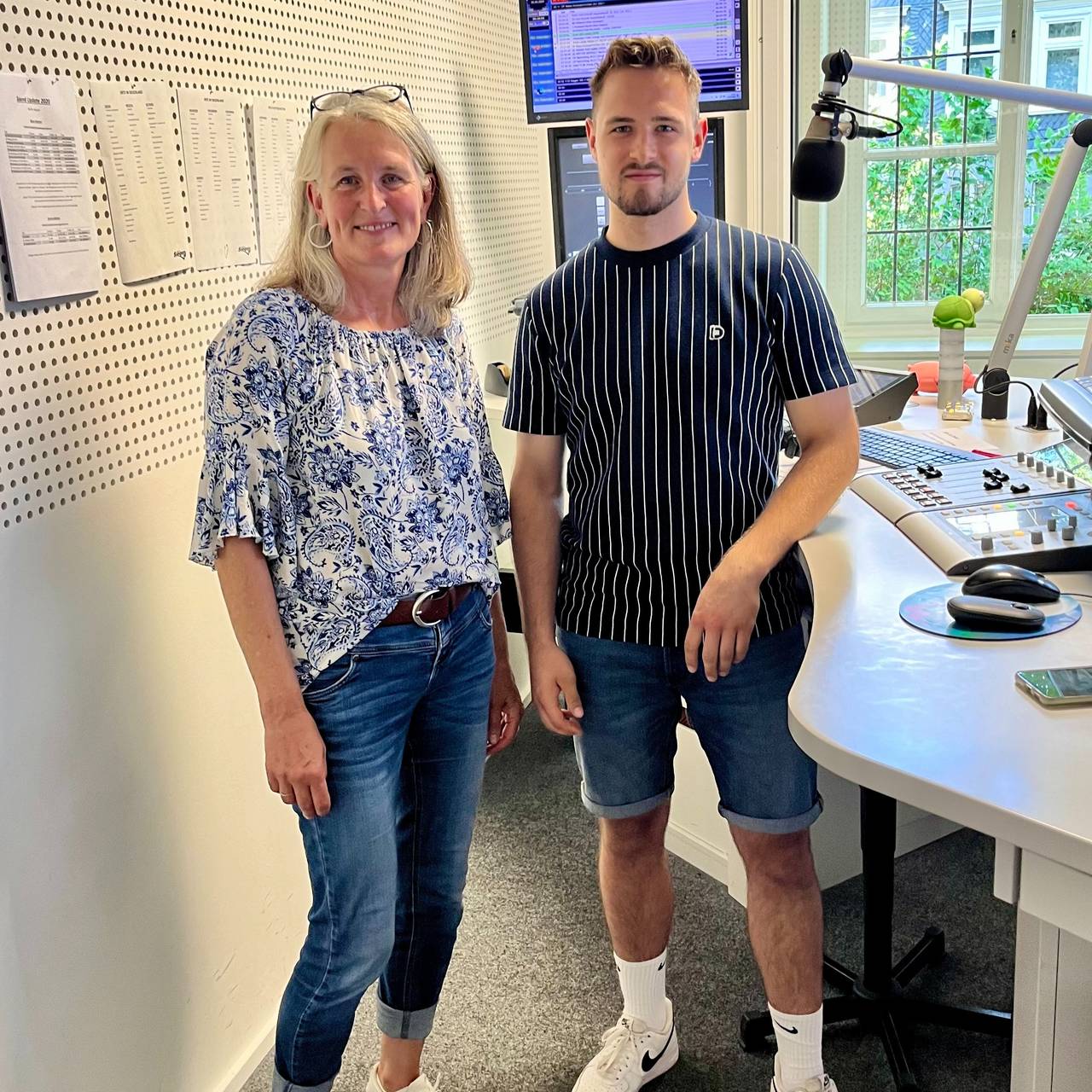 Moderator Max Schepp mit Martina Schmitt