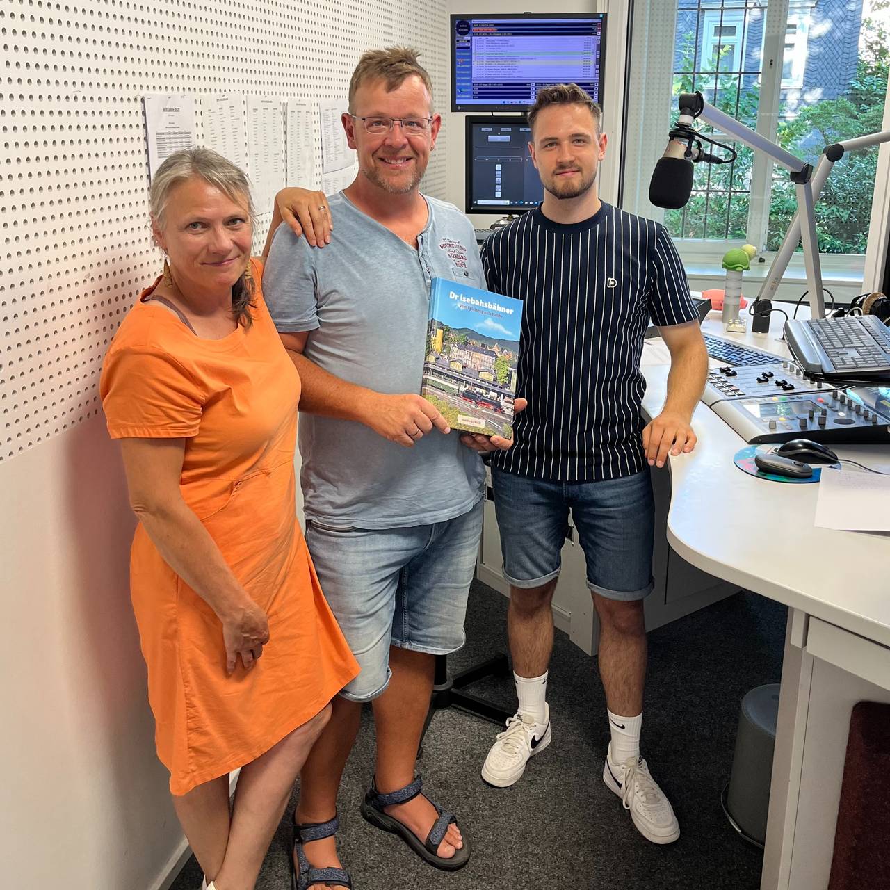 Moderator Max Schepp mit Andrea und Heiko Weiss