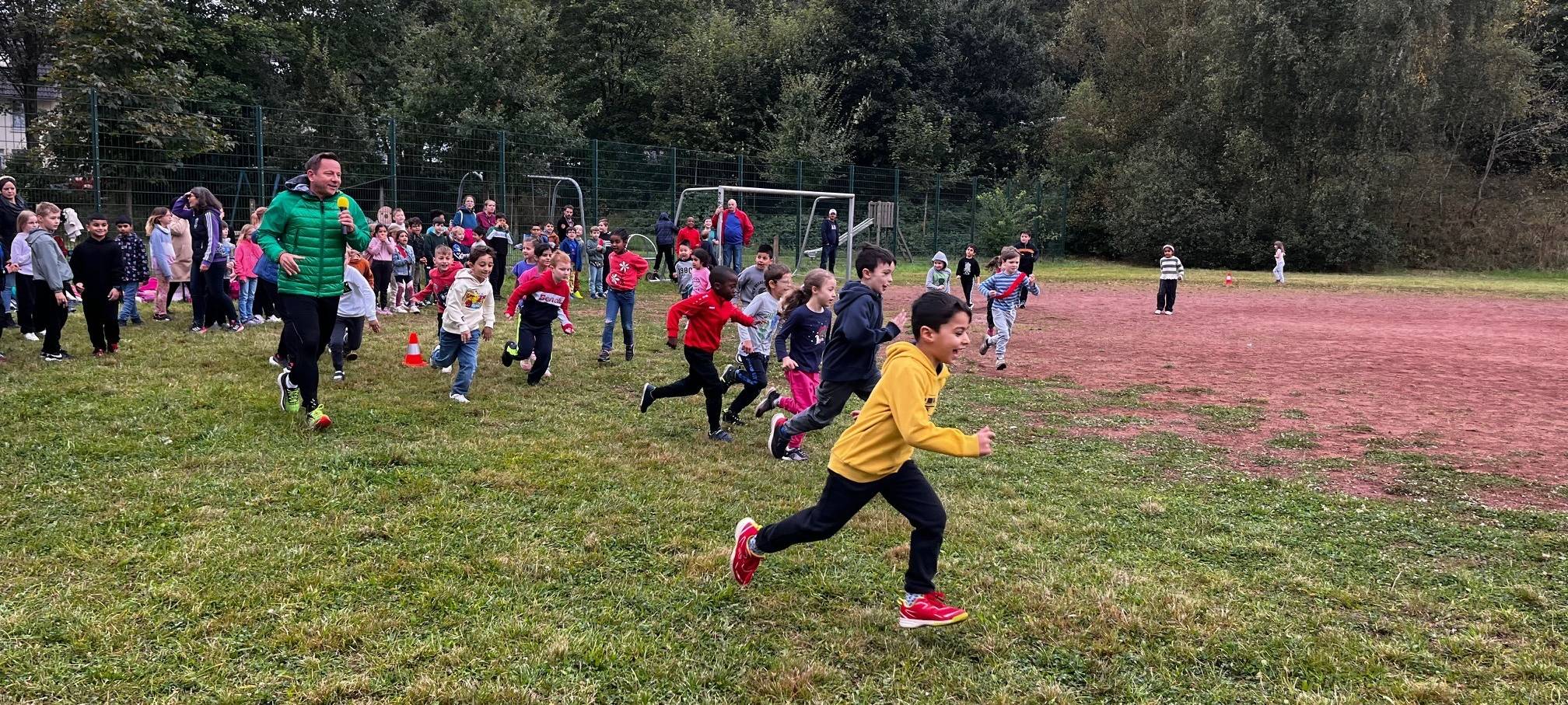 "Kinder laufen für Kinder" an der DRK-Kinderklinik in Siegen