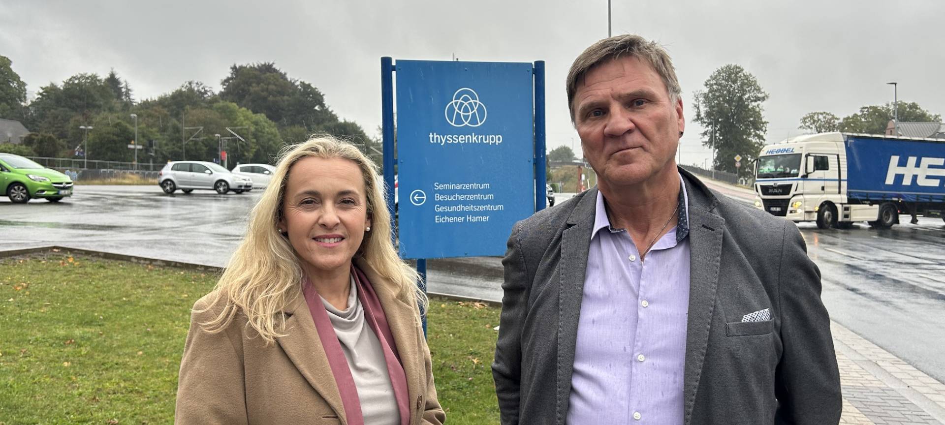 Stahlarbeiter in Sorge