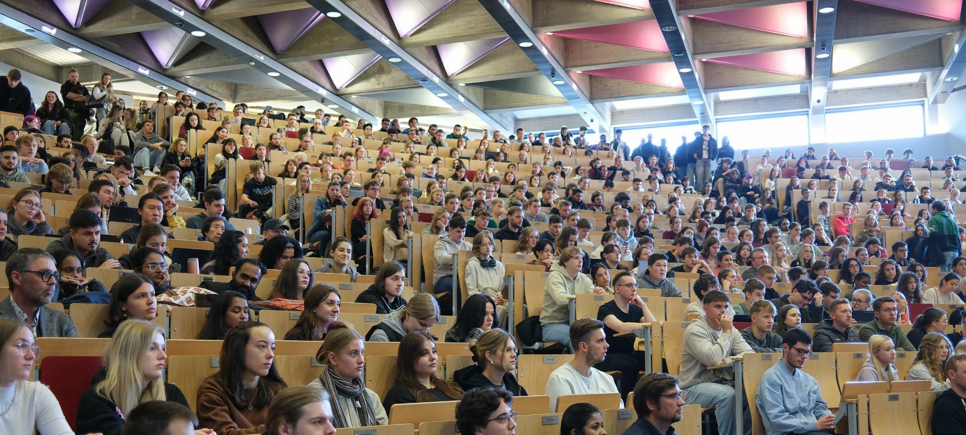 Viele Studierende arbeiten nebenbei