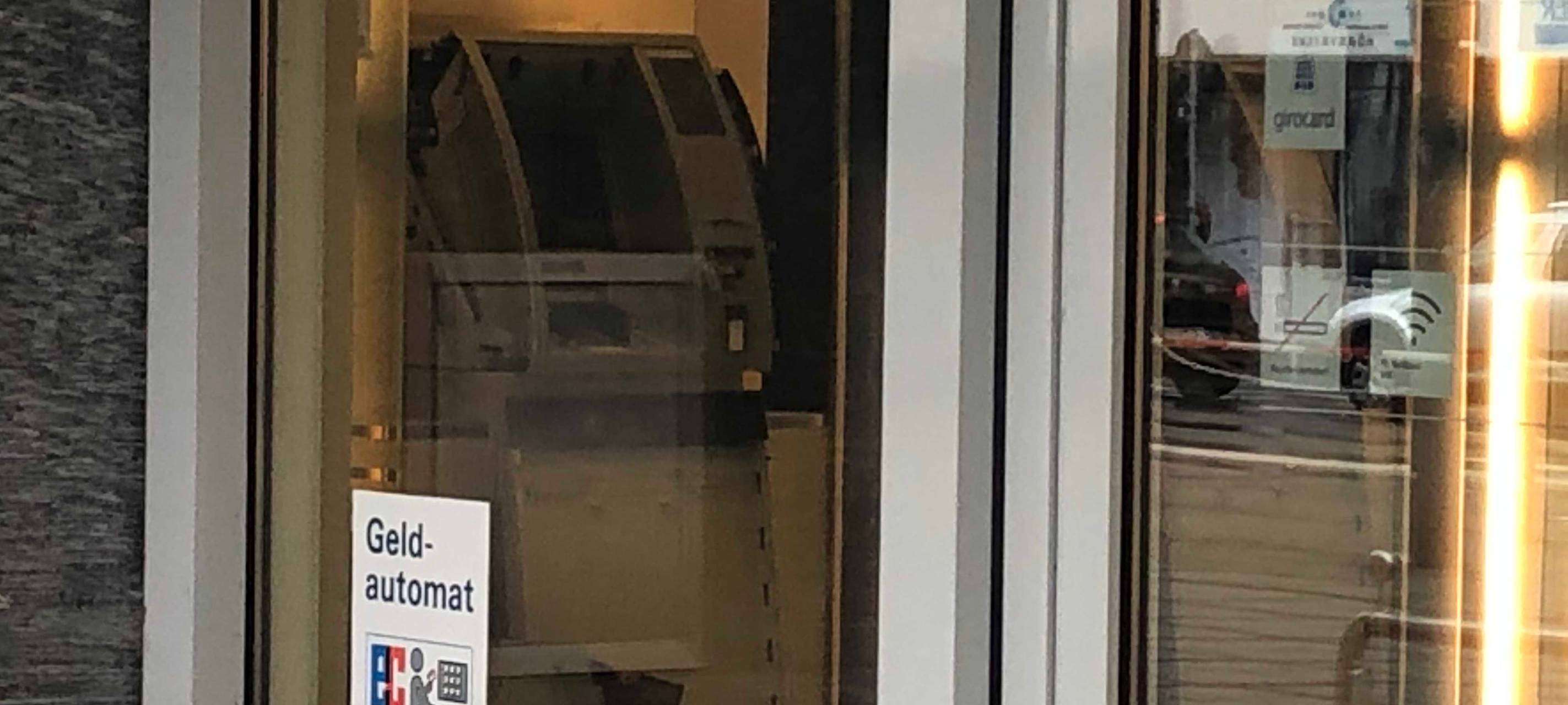 Zwei Geldautomaten in Siegen gesprengt