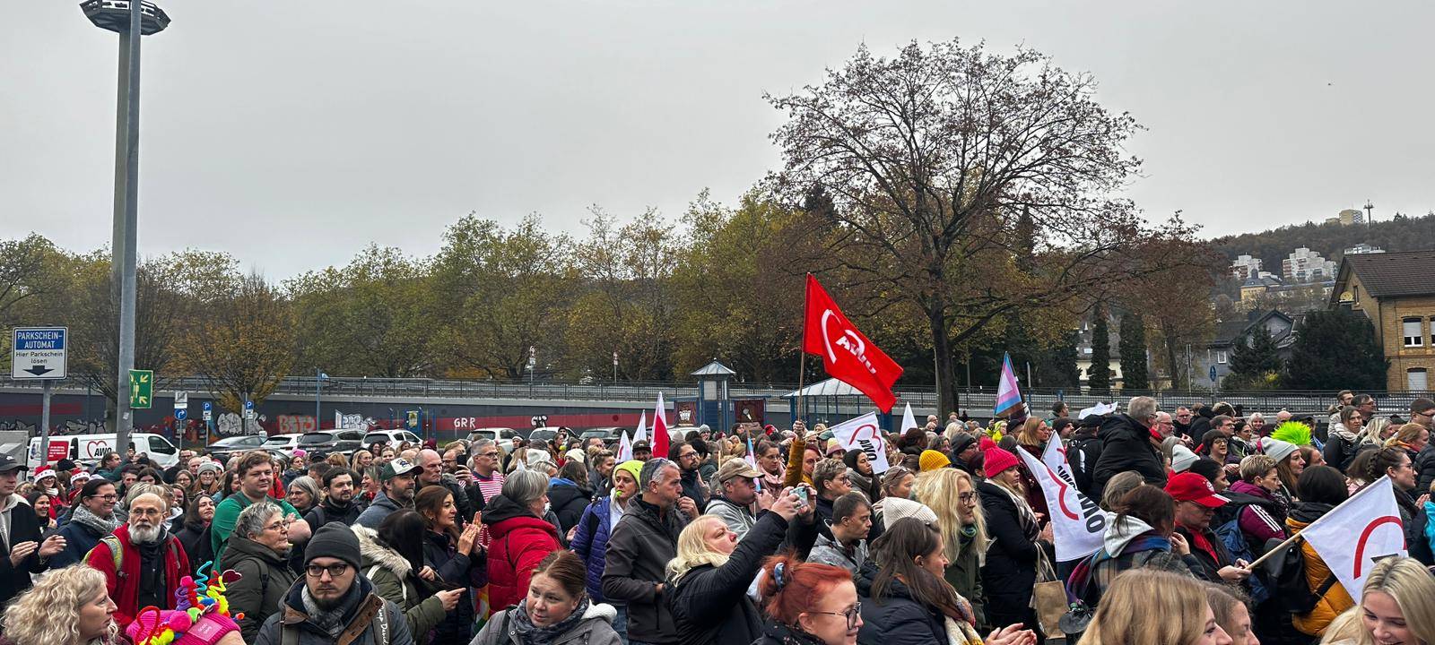 Wohlfahrtsverbände protestieren gegen finanzielle Kürzungen