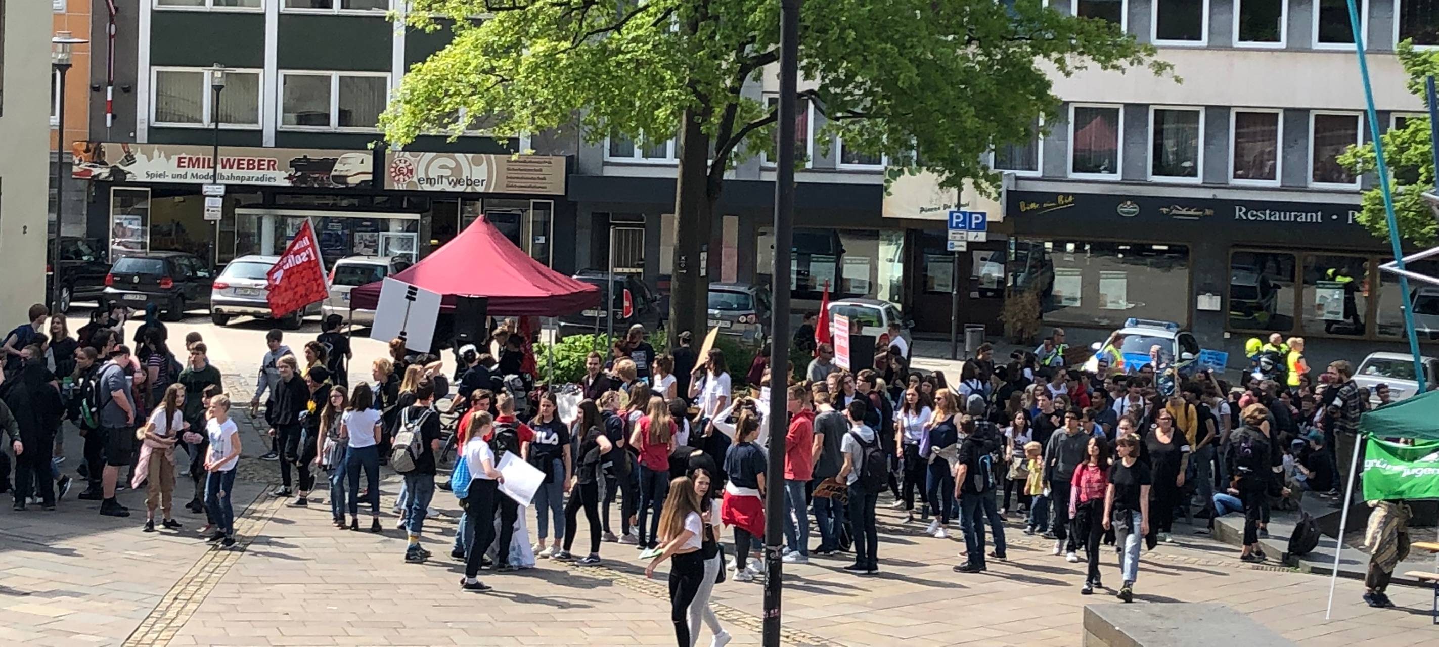 Schüler auf der Straße