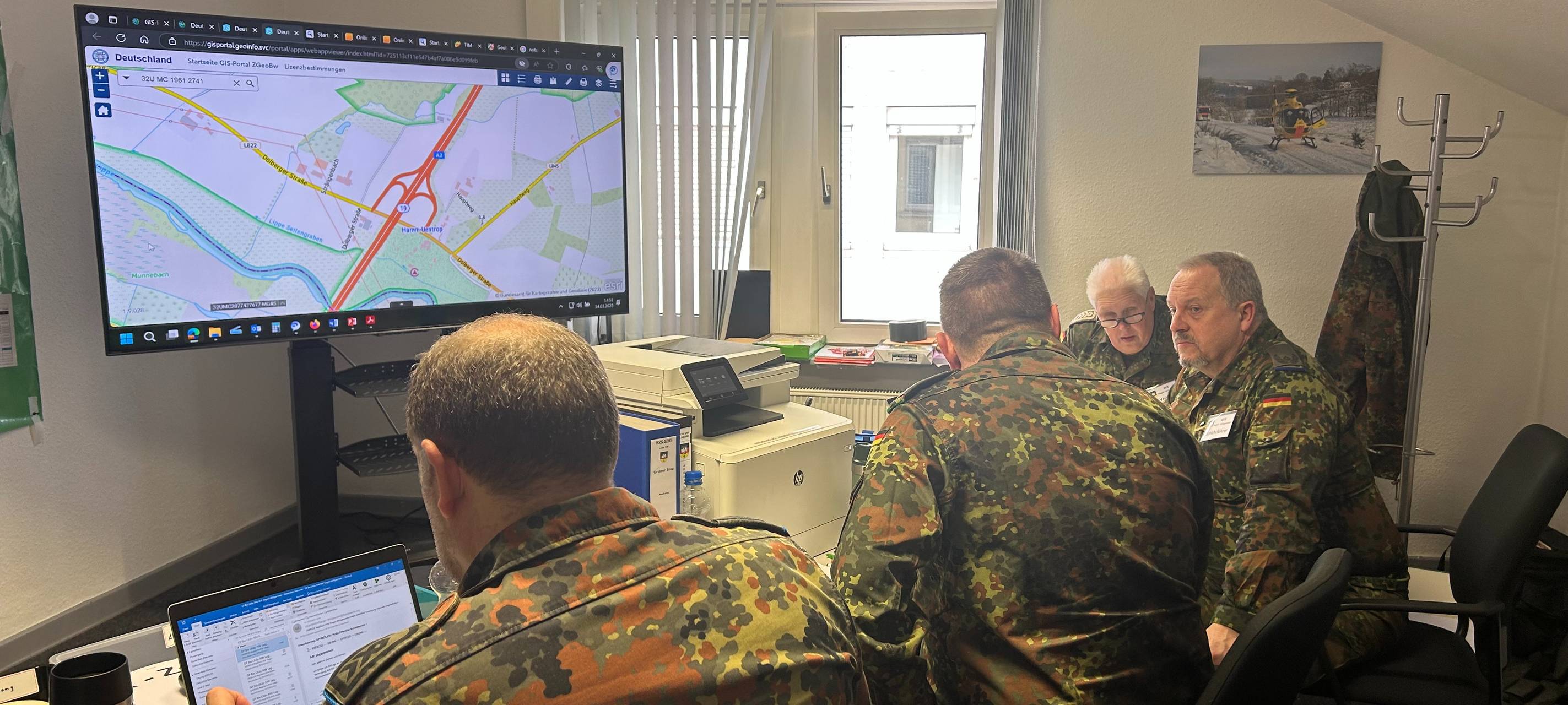 In Siegen hat die Bundeswehr heute einen Einsatz im Katastrophenfall geprobt.