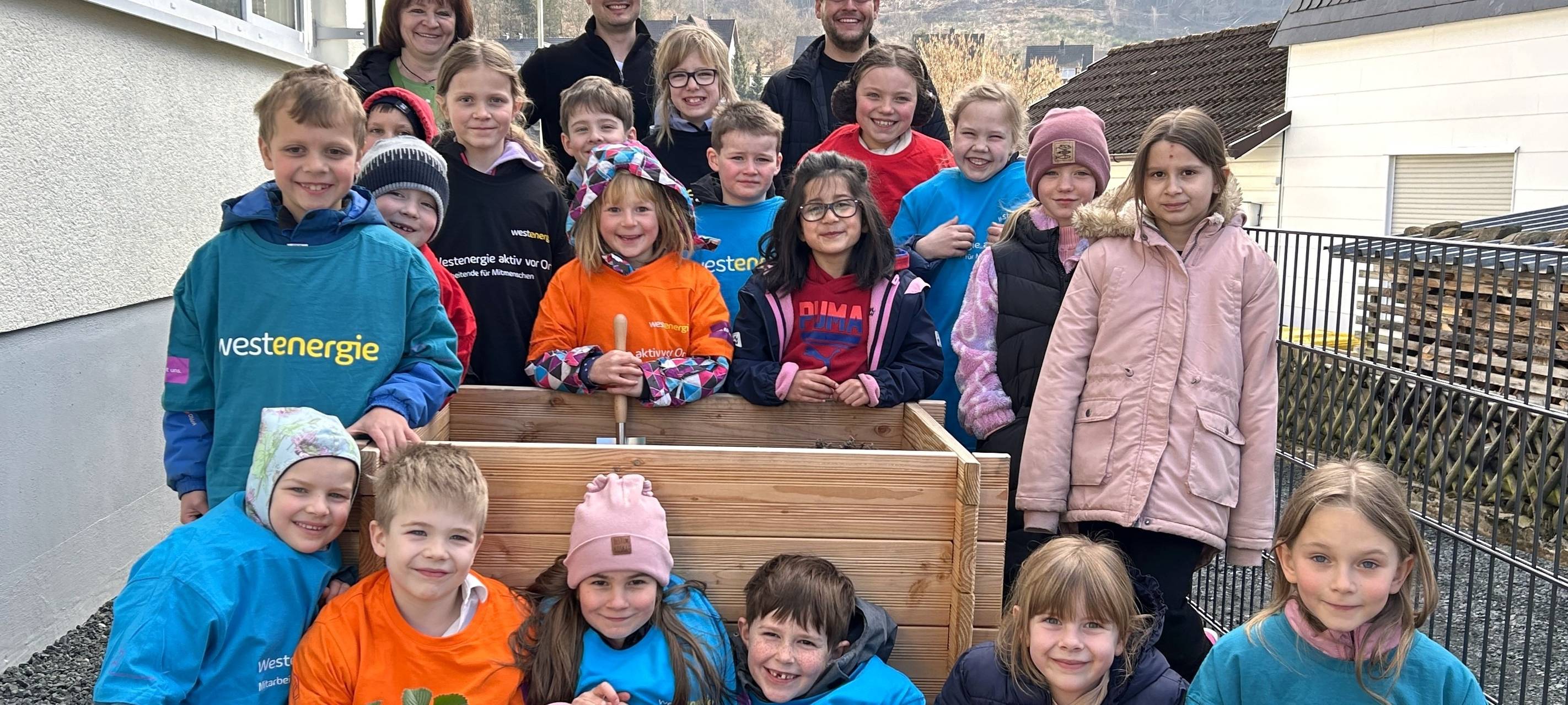 Schulen in Bad Laasphe bekommen neue Hochbeete von Westenergie.