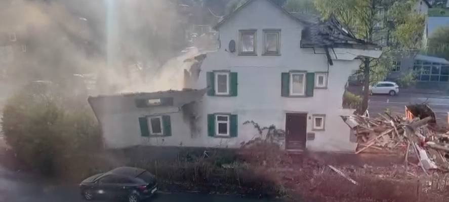 Haus in Freudenberg teilweise eingestürzt