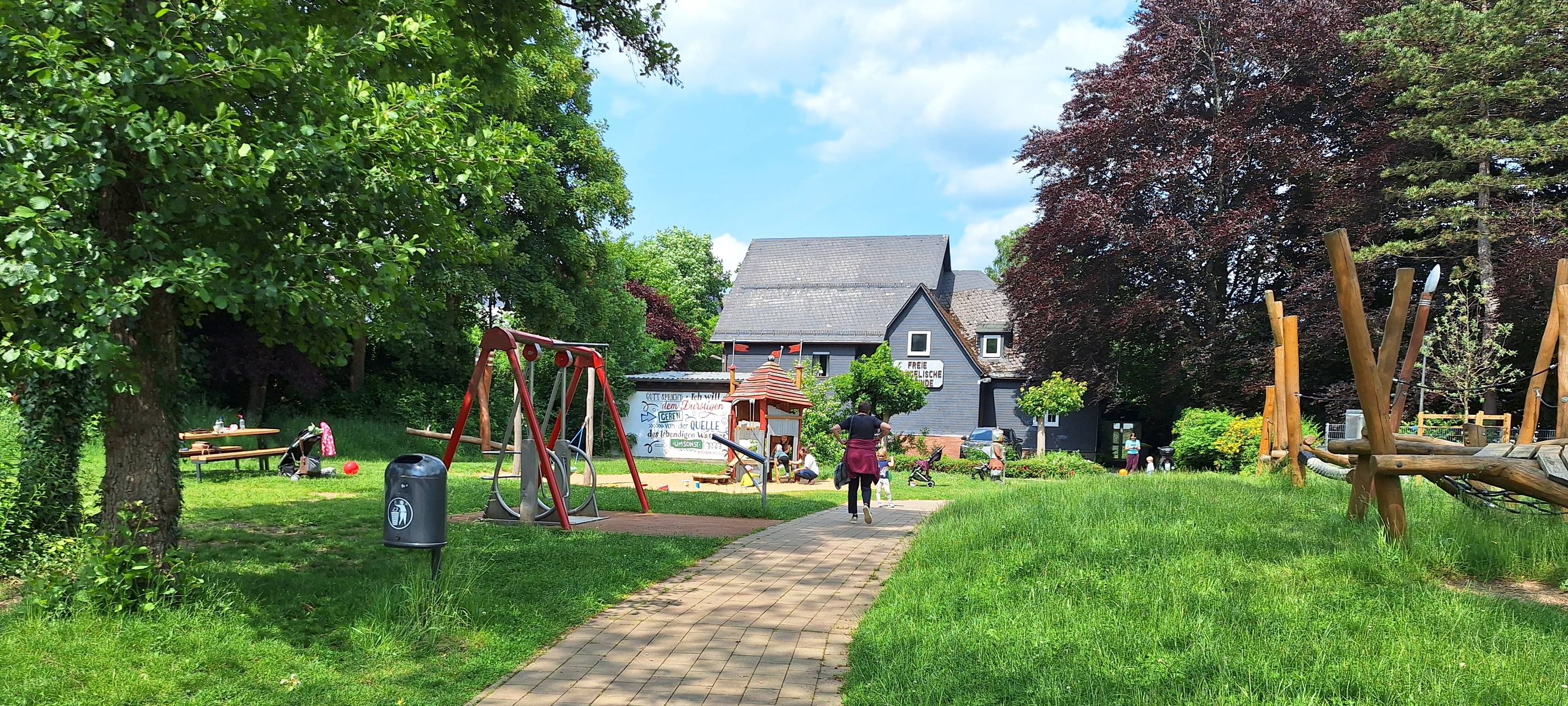 Neuer Spielplatzweg in Hilchenbach