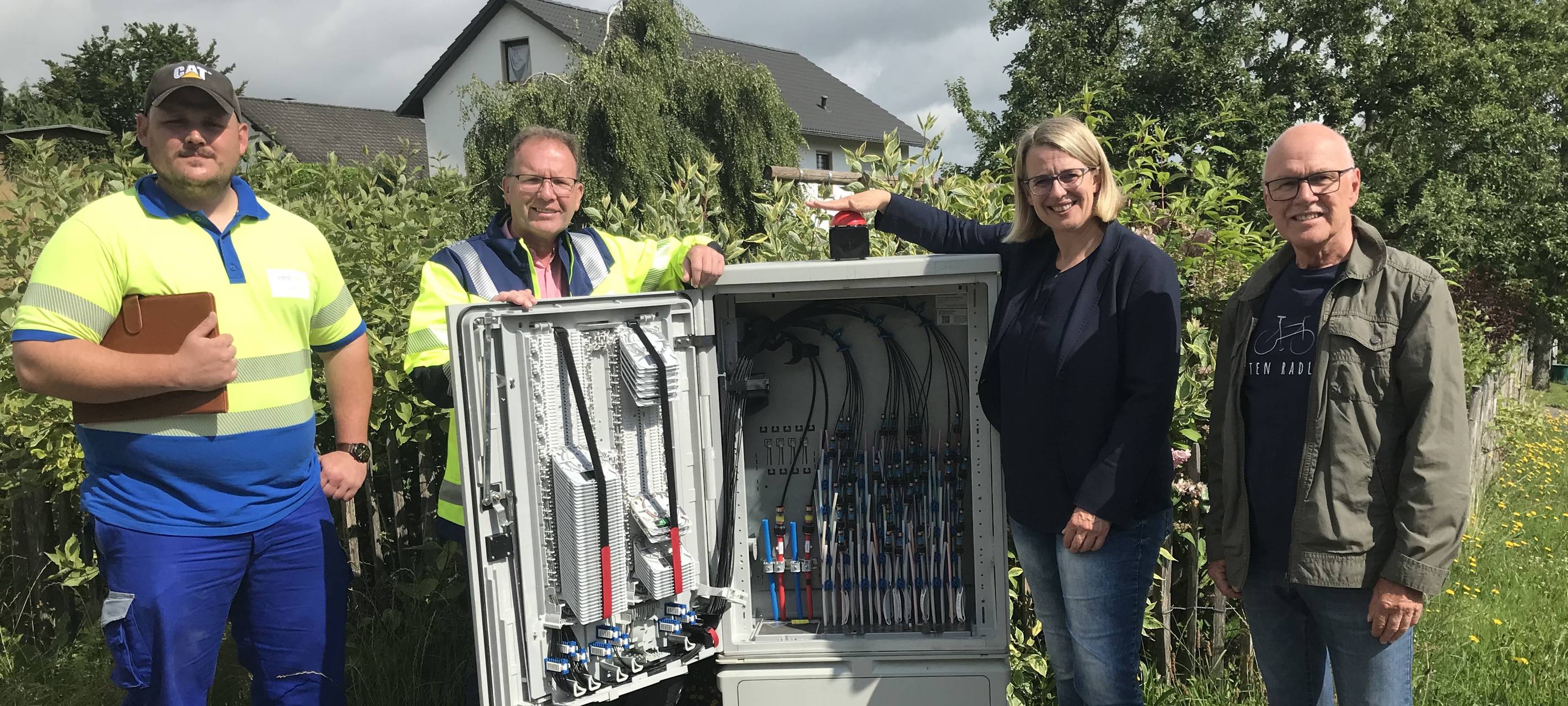 Hohenhain surft jetzt mit Glasfaser