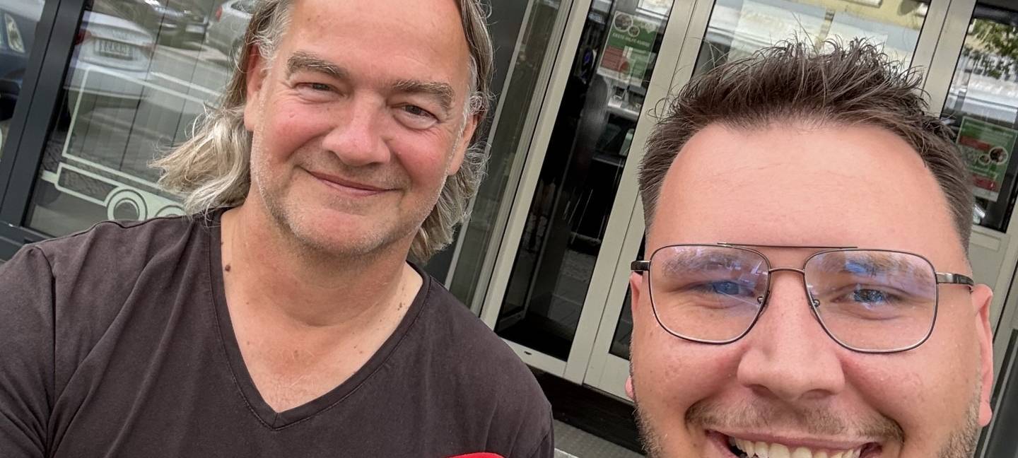 Nico Meyer wird Fahrlehrer und postet bei TikTok